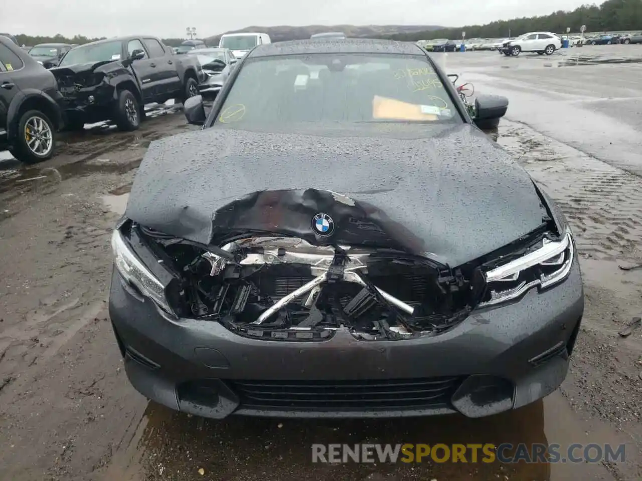 9 Photograph of a damaged car 3MW5R7J05M8C11495 BMW 3 SERIES 2021