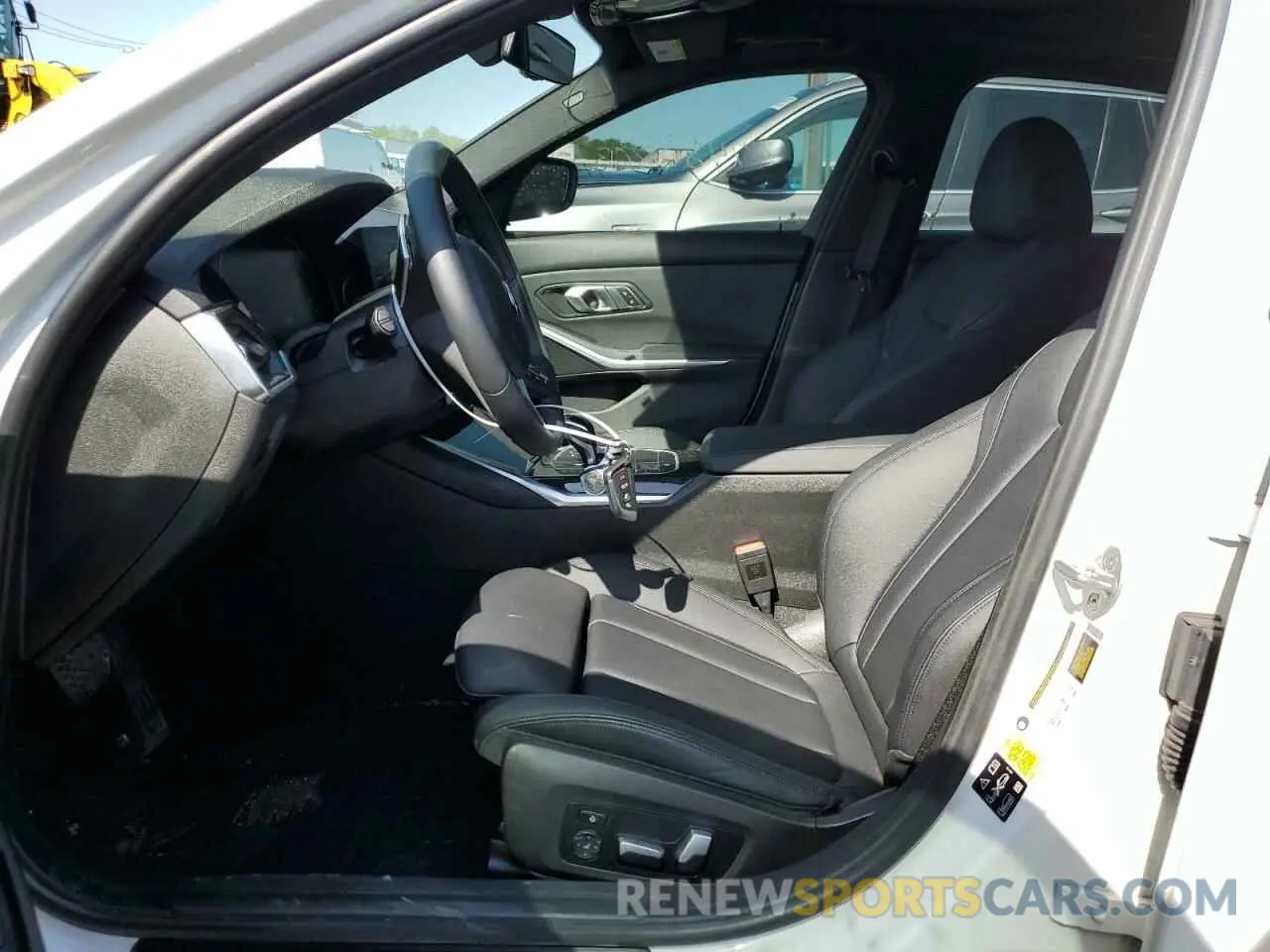 7 Photograph of a damaged car 3MW5R7J05M8C20679 BMW 3 SERIES 2021