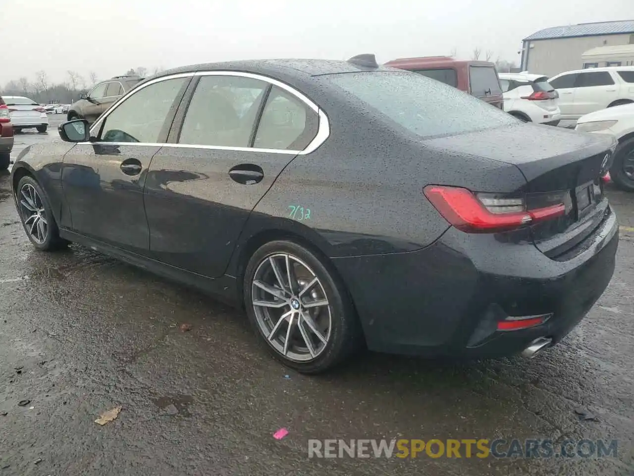 2 Photograph of a damaged car 3MW5R7J07M8B56712 BMW 3 SERIES 2021