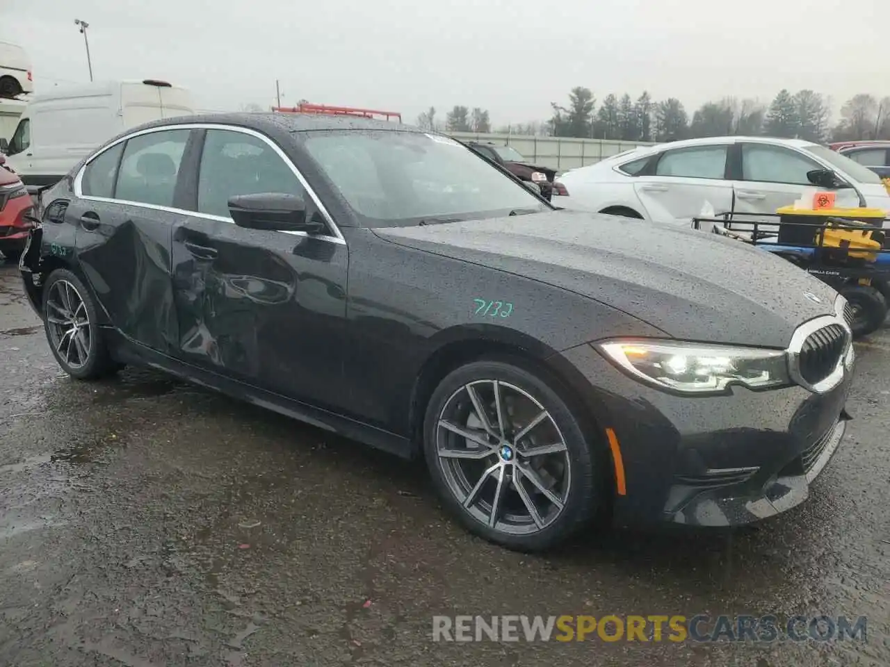 4 Photograph of a damaged car 3MW5R7J07M8B56712 BMW 3 SERIES 2021