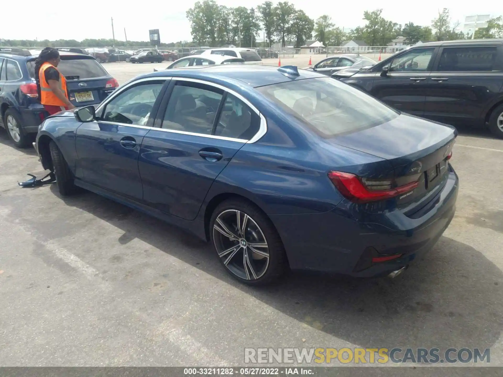 3 Photograph of a damaged car 3MW5R7J08M8C15511 BMW 3 SERIES 2021