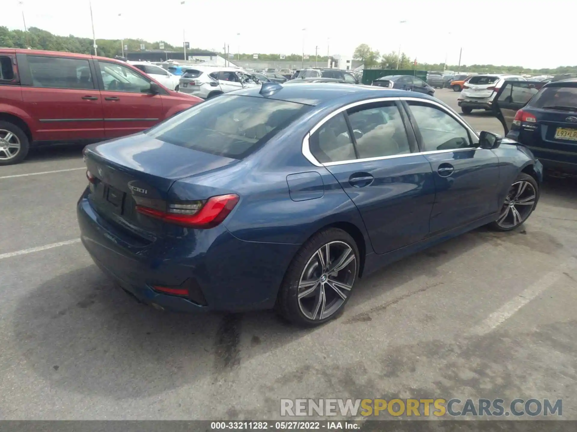 4 Photograph of a damaged car 3MW5R7J08M8C15511 BMW 3 SERIES 2021