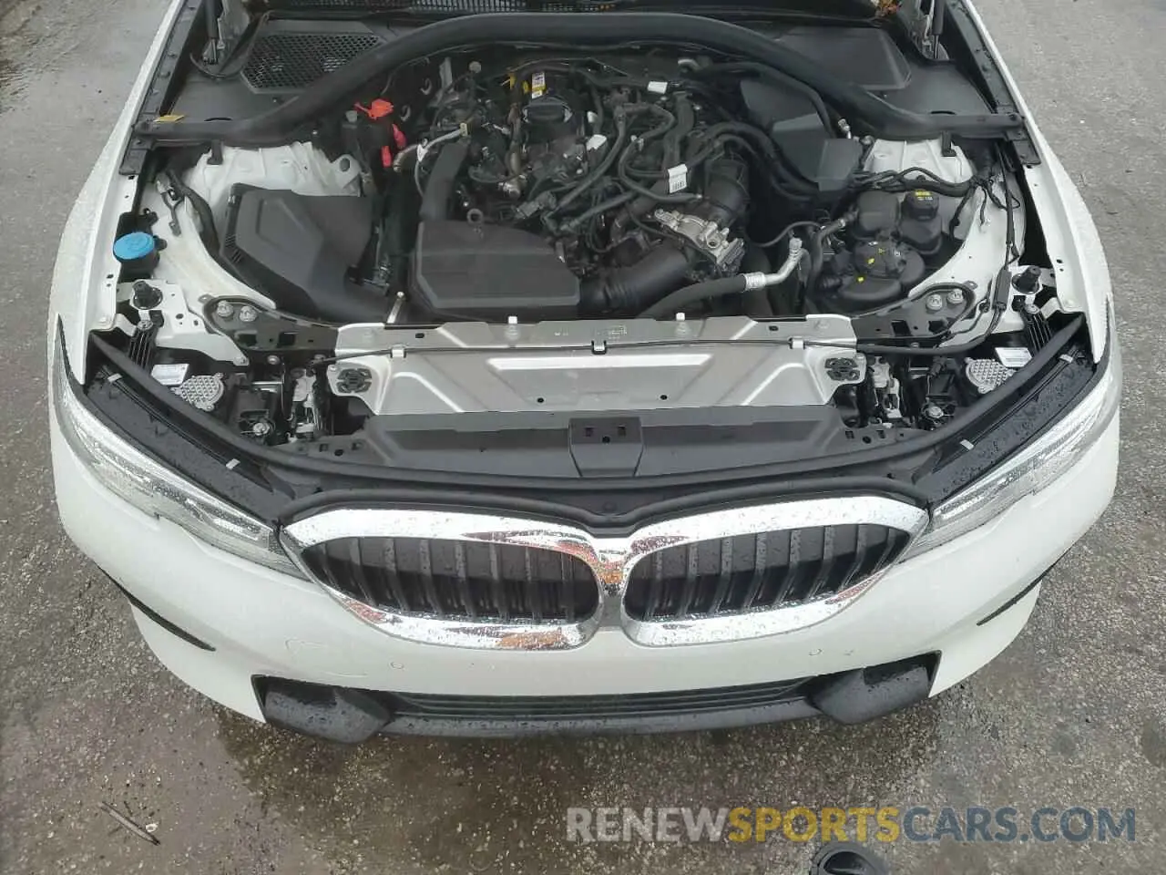 11 Photograph of a damaged car 3MW5R7J09M8B74497 BMW 3 SERIES 2021