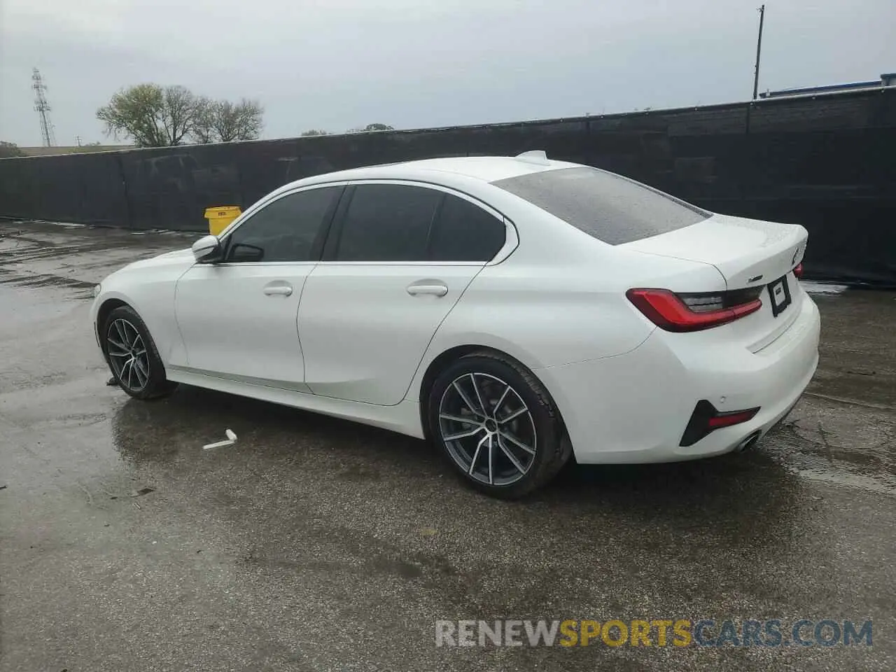 2 Photograph of a damaged car 3MW5R7J09M8B74497 BMW 3 SERIES 2021