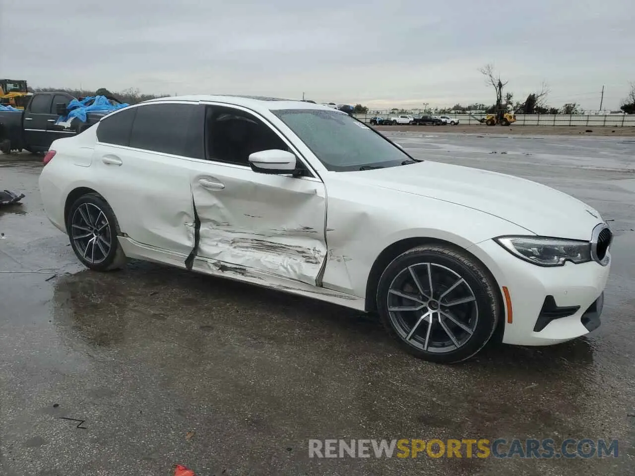 4 Photograph of a damaged car 3MW5R7J09M8B74497 BMW 3 SERIES 2021