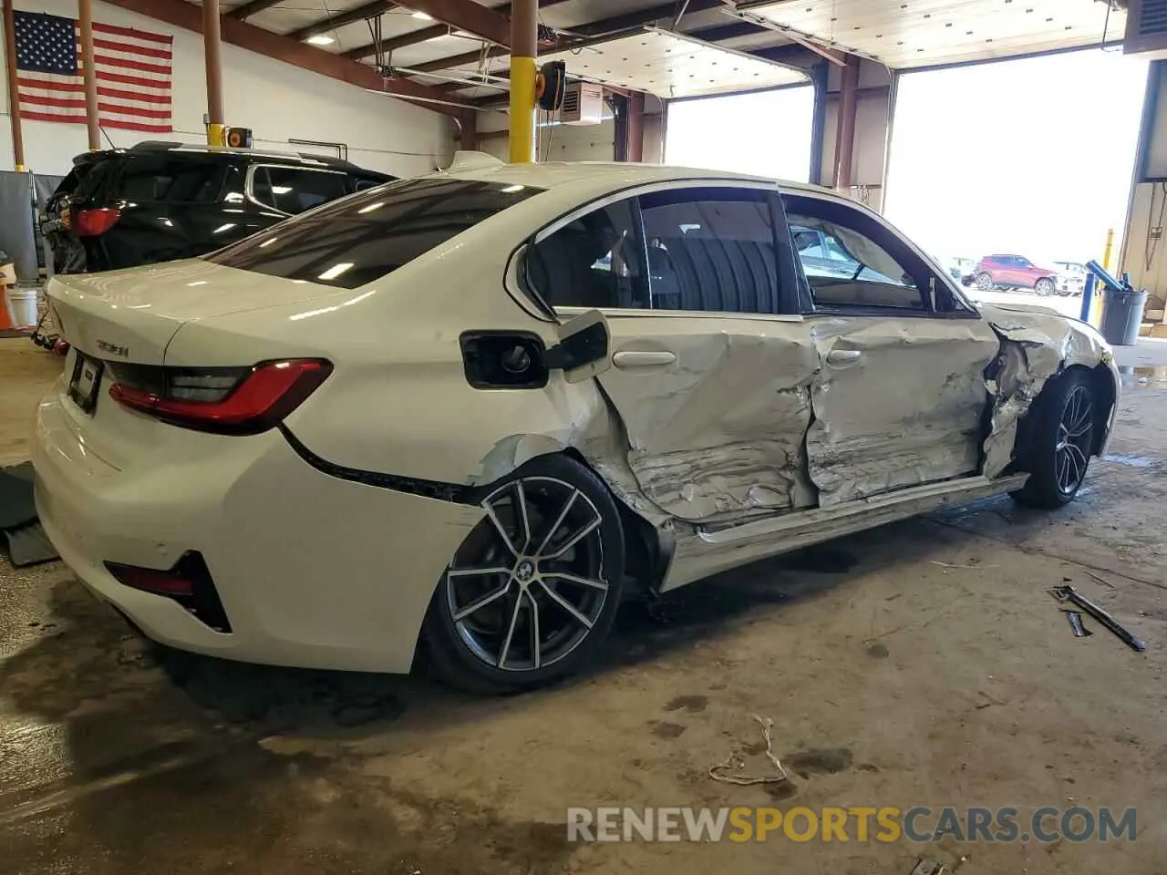 3 Photograph of a damaged car 3MW5R7J09M8C12553 BMW 3 SERIES 2021