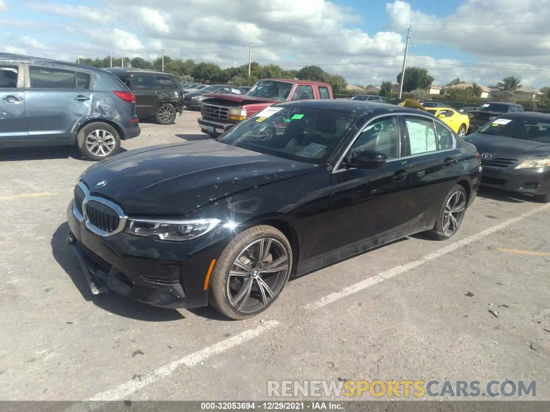 2 Photograph of a damaged car 3MW5R7J0XM8B67008 BMW 3 SERIES 2021