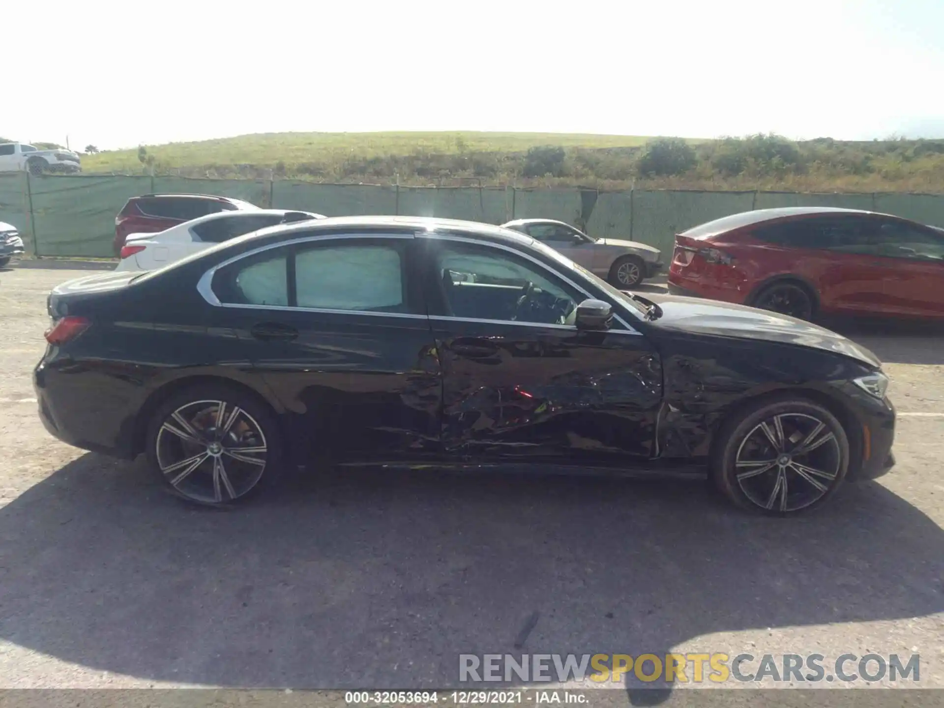 6 Photograph of a damaged car 3MW5R7J0XM8B67008 BMW 3 SERIES 2021