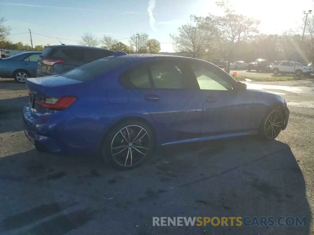 3 Photograph of a damaged car 3MW5R7J0XM8C14425 BMW 3 SERIES 2021