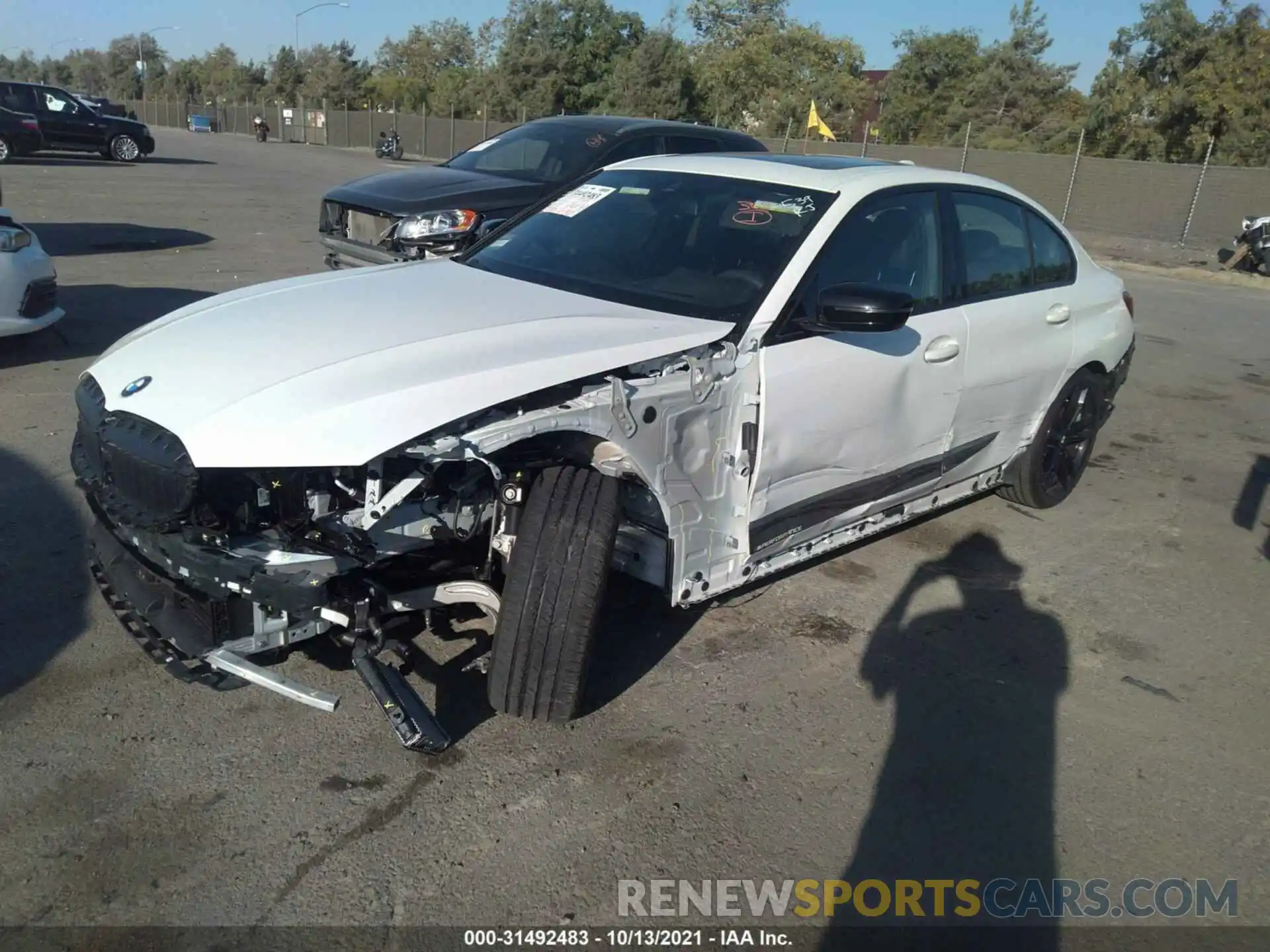 2 Photograph of a damaged car 3MW5U7J01M8B53979 BMW 3 SERIES 2021