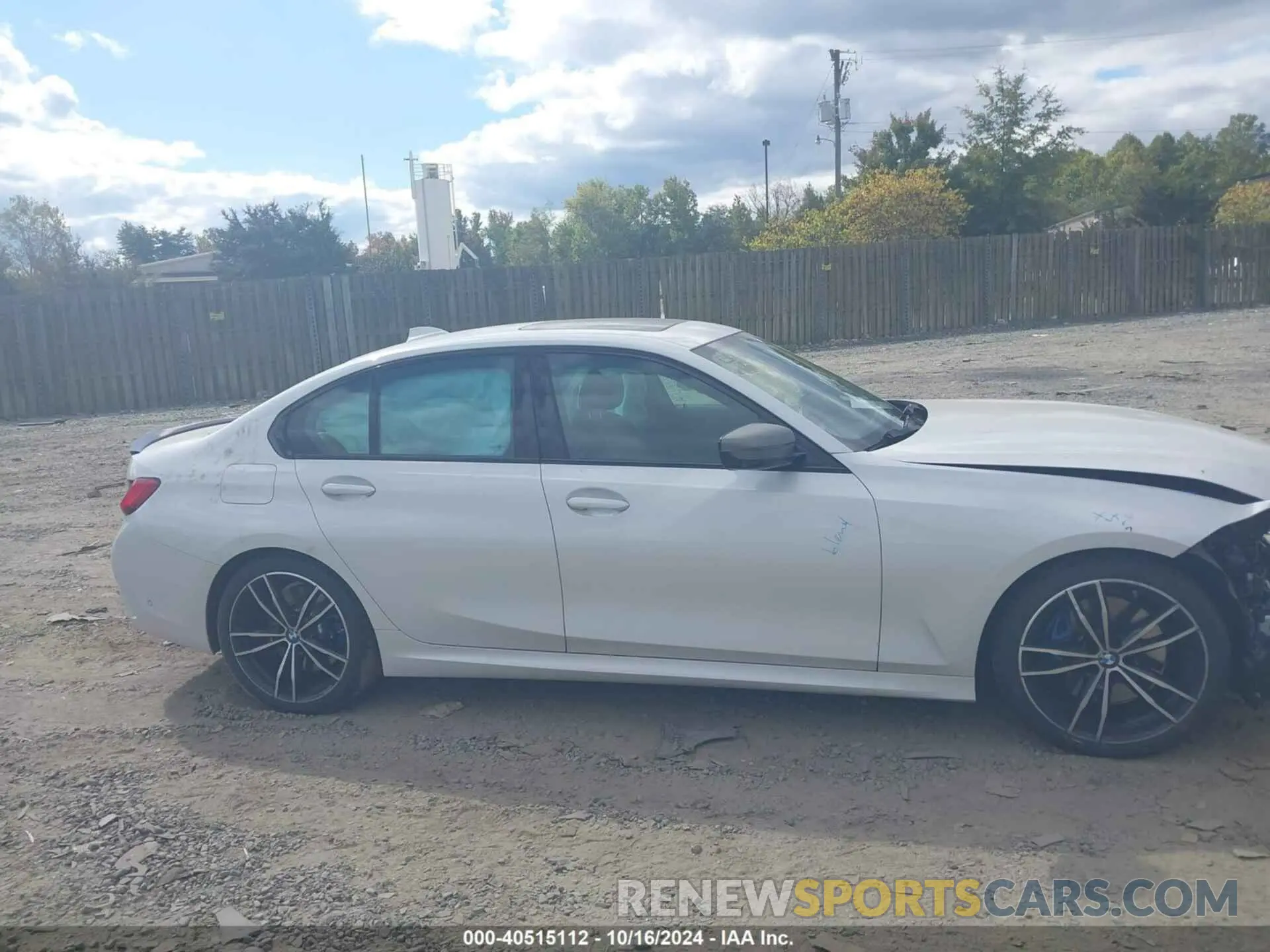 13 Photograph of a damaged car 3MW5U7J04M8B84014 BMW 3 SERIES 2021