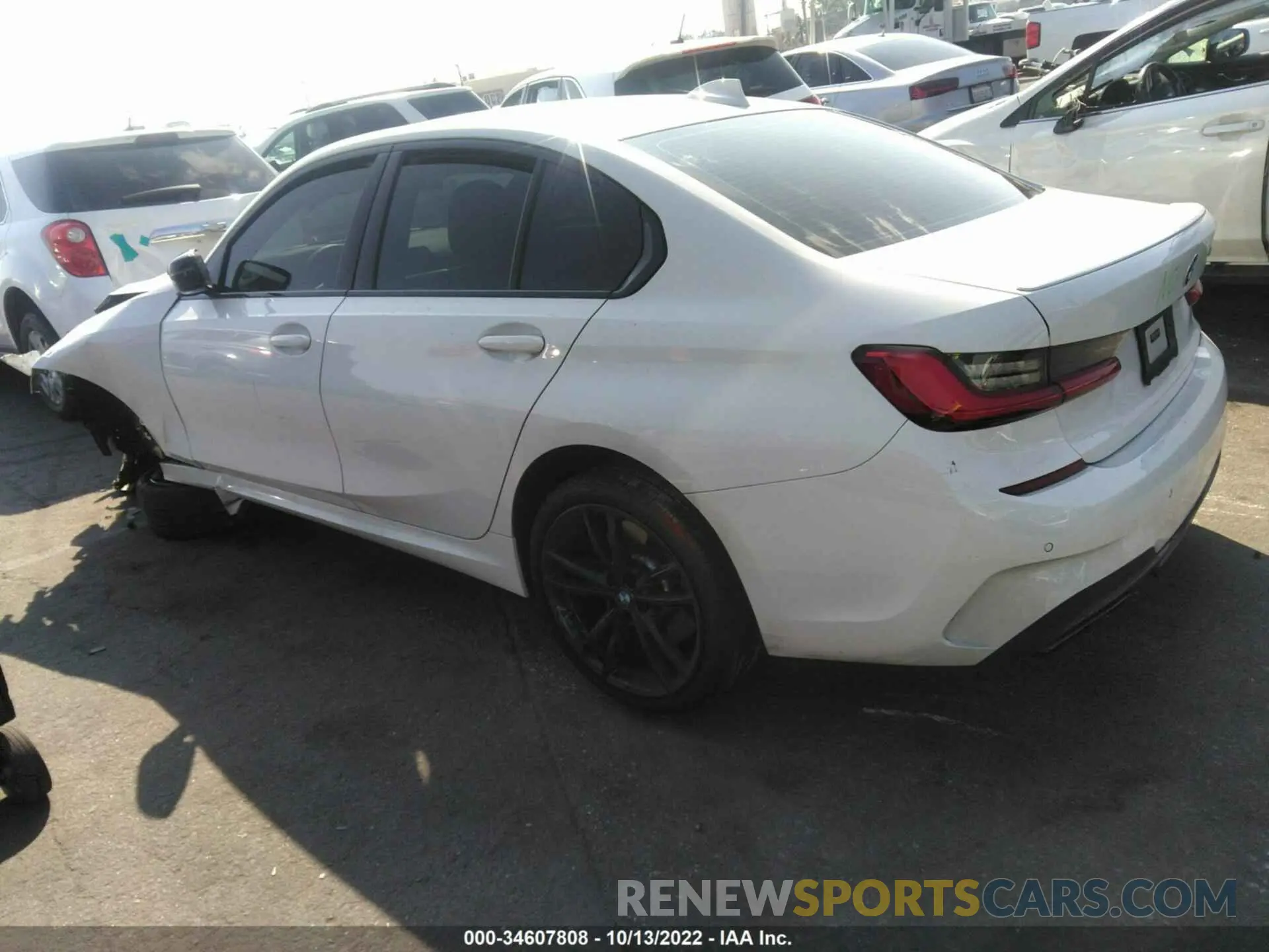3 Photograph of a damaged car 3MW5U7J05M8B60918 BMW 3 SERIES 2021