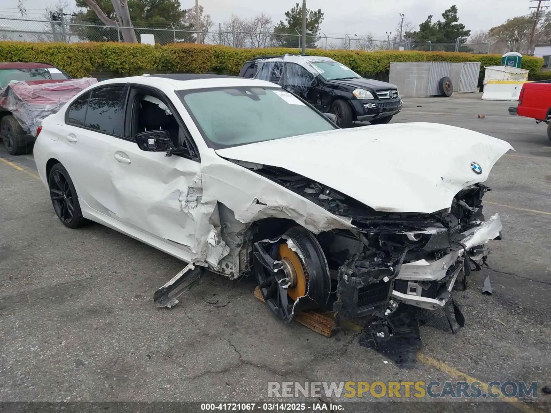 1 Photograph of a damaged car 3MW5U7J05M8B70283 BMW 3 SERIES 2021