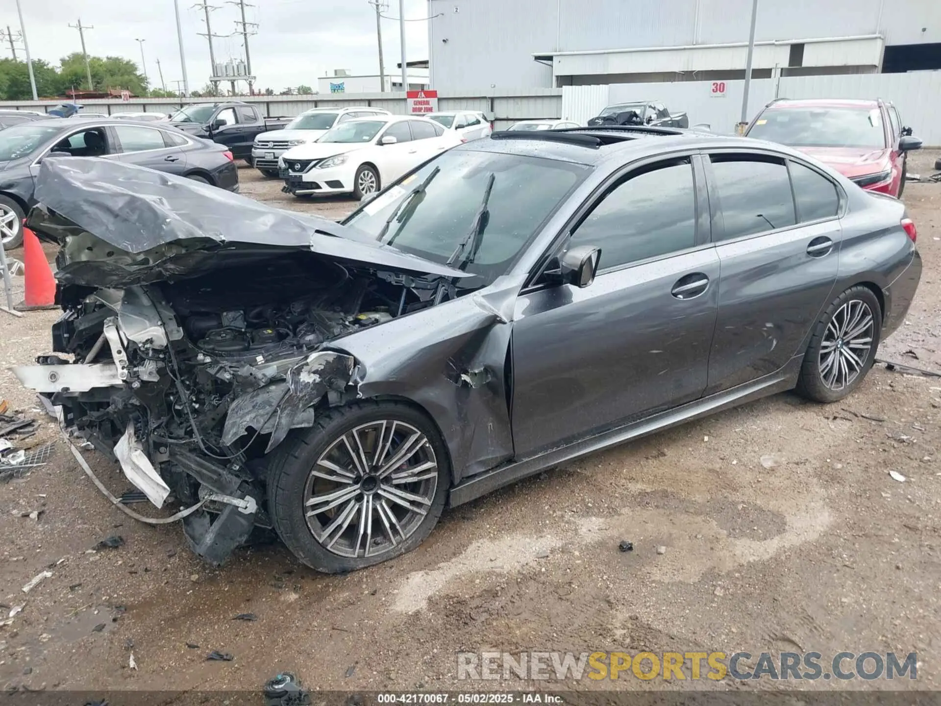 2 Photograph of a damaged car 3MW5U7J06M8C11570 BMW 3 SERIES 2021