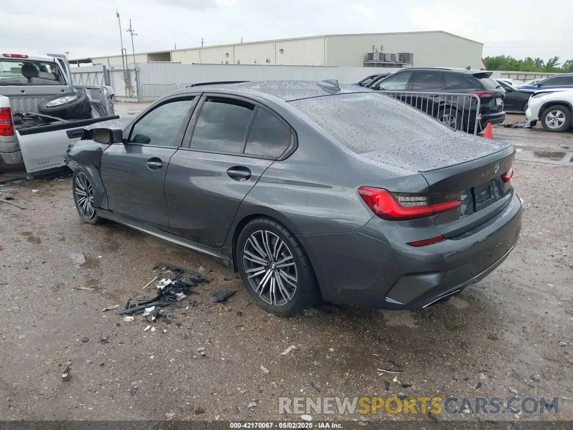 3 Photograph of a damaged car 3MW5U7J06M8C11570 BMW 3 SERIES 2021
