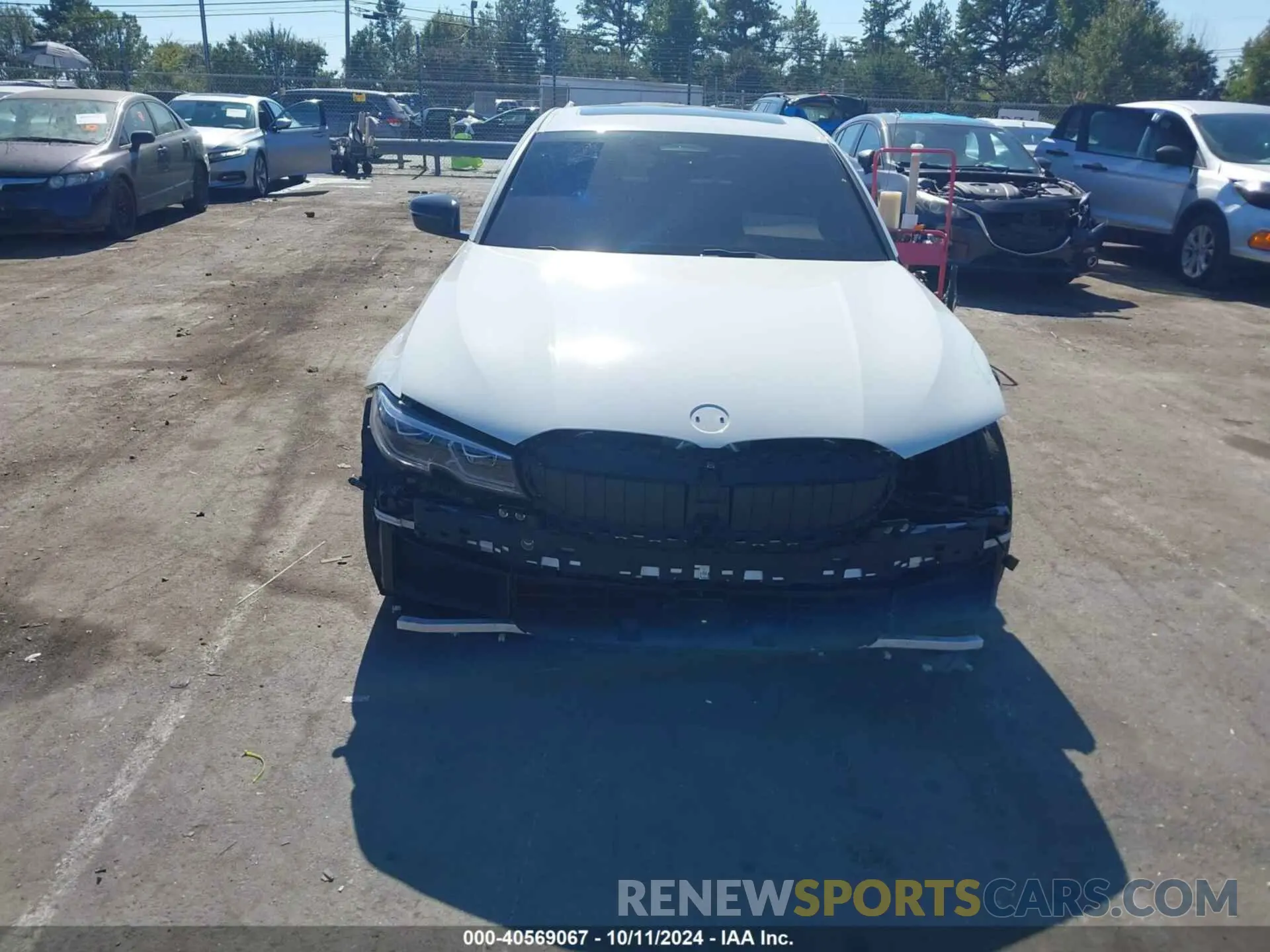 12 Photograph of a damaged car 3MW5U7J07M8C12419 BMW 3 SERIES 2021