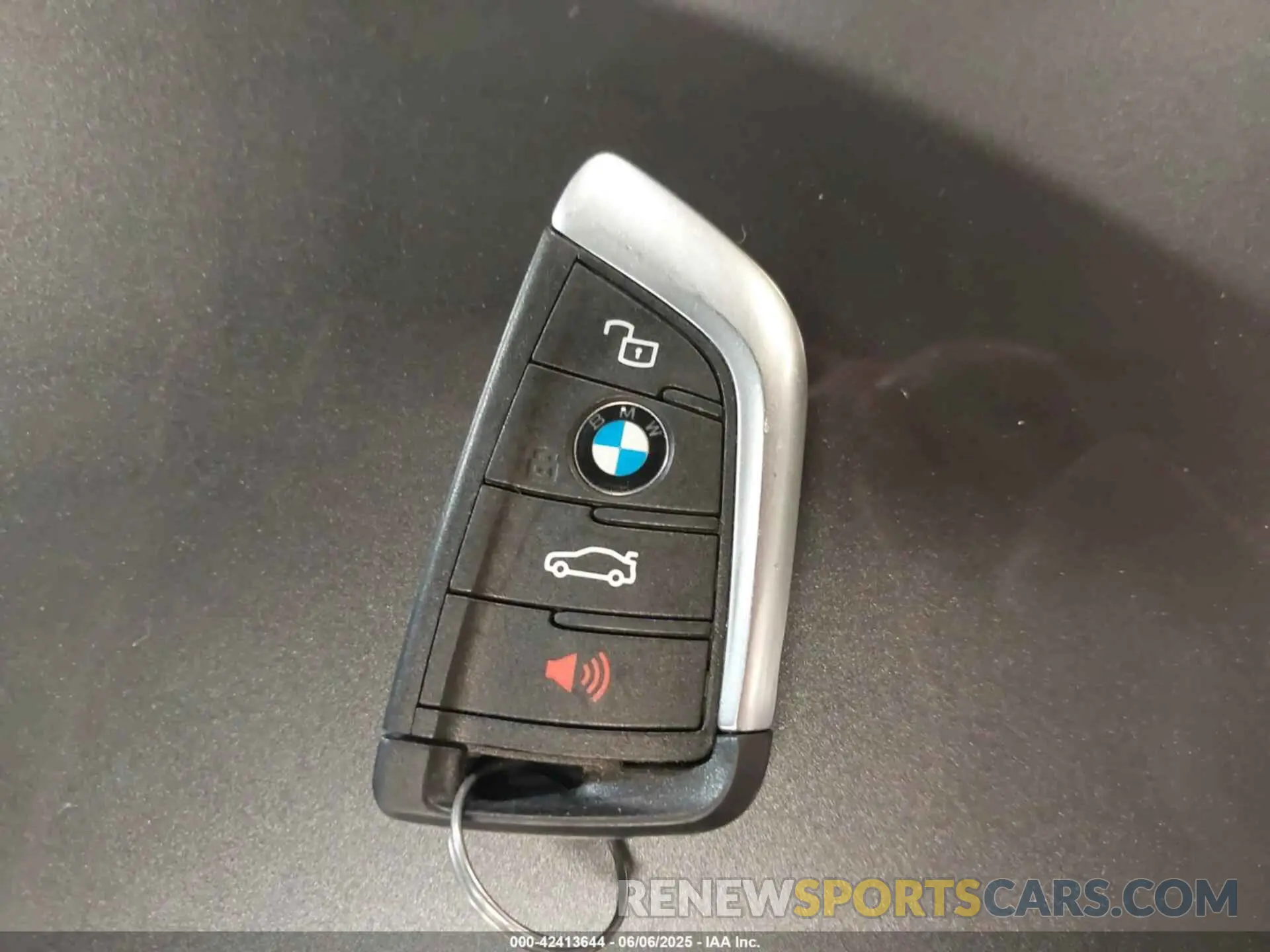 11 Photograph of a damaged car 3MW5U9J01M8B89974 BMW 3 SERIES 2021