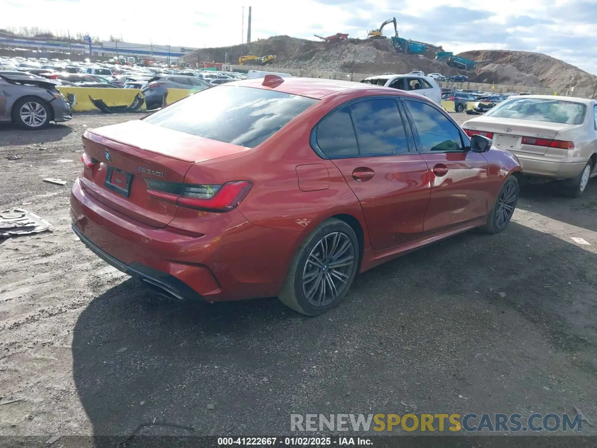 4 Photograph of a damaged car 3MW5U9J04M8B61795 BMW 3 SERIES 2021