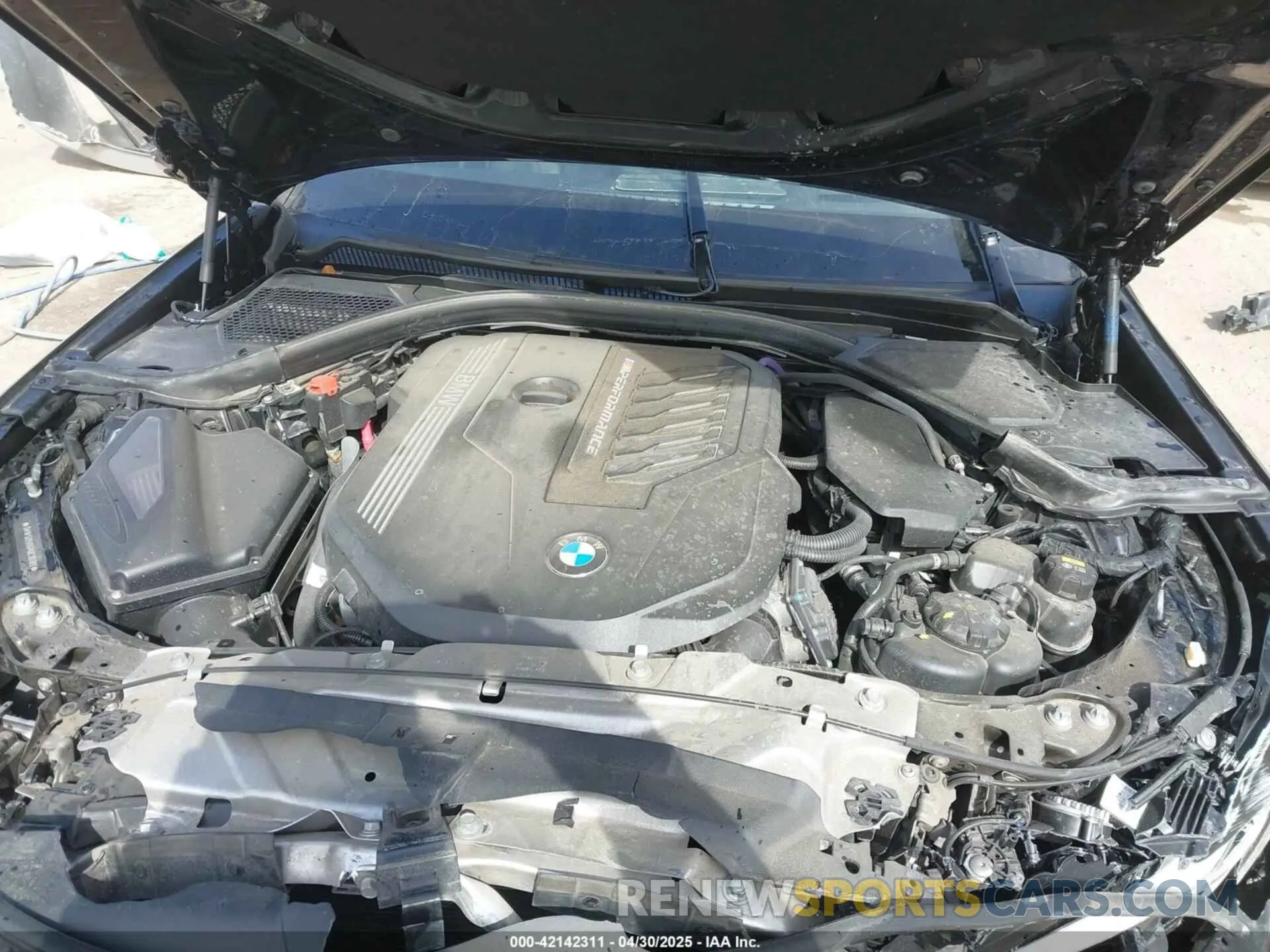 10 Photograph of a damaged car 3MW5U9J06M8C00189 BMW 3 SERIES 2021