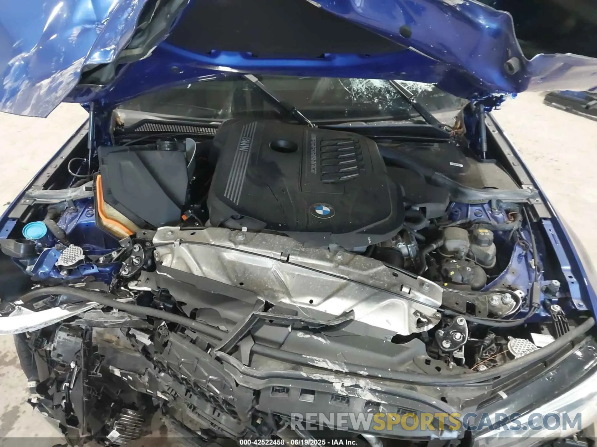 10 Photograph of a damaged car 3MW5U9J0XM8B67228 BMW 3 SERIES 2021