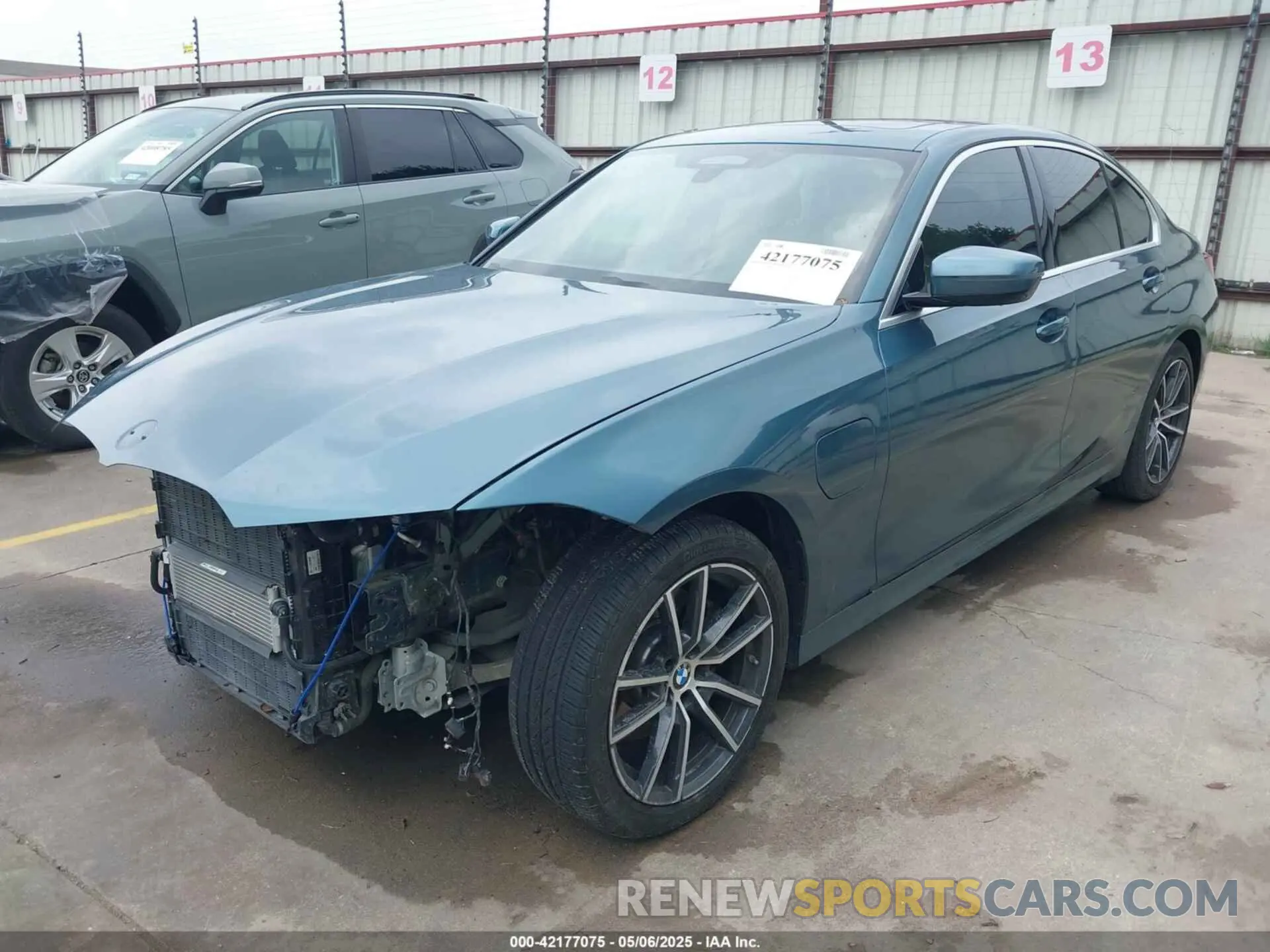 2 Photograph of a damaged car WBA5P7C02MFK71048 BMW 3 SERIES 2021