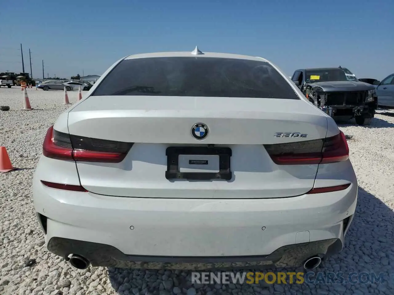 6 Photograph of a damaged car WBA5P7C08MFJ92340 BMW 3 SERIES 2021