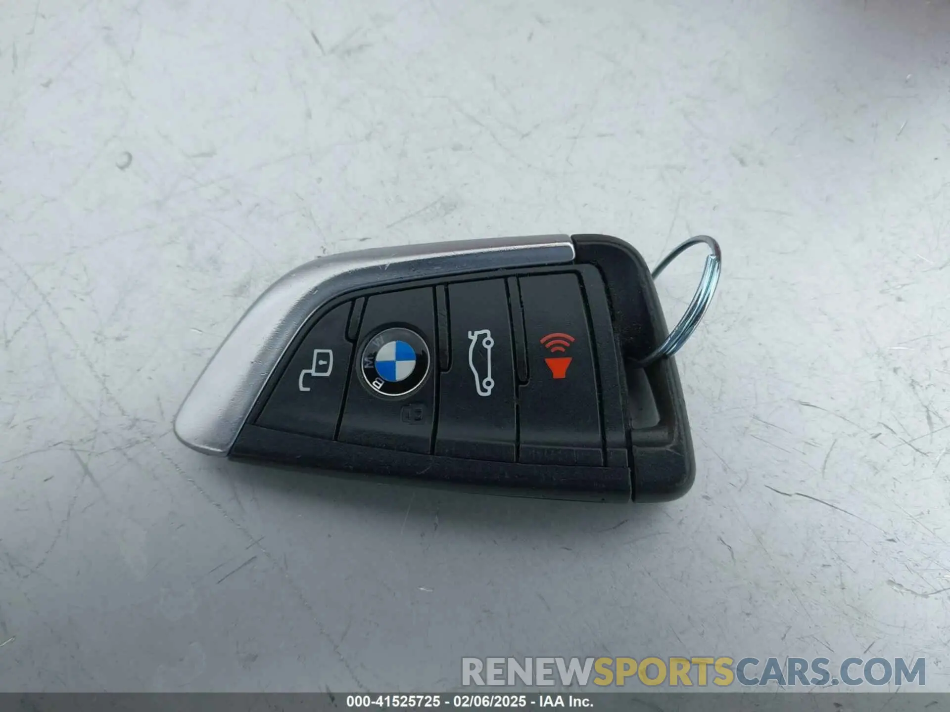 11 Photograph of a damaged car WBA5P9C00MFK93416 BMW 3 SERIES 2021