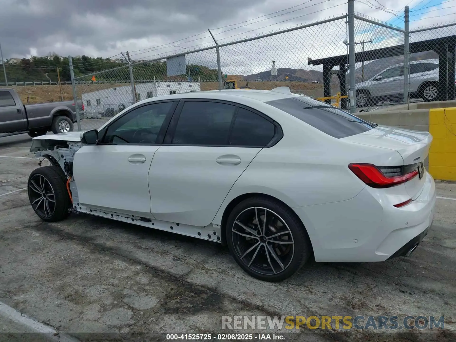 15 Photograph of a damaged car WBA5P9C00MFK93416 BMW 3 SERIES 2021