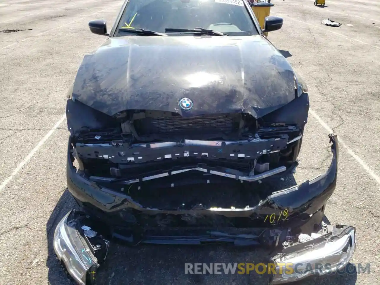 9 Photograph of a damaged car 3MW5P7J00N8C37381 BMW 3 SERIES 2022