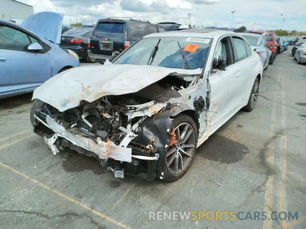 2 Photograph of a damaged car 3MW5P7J06N8C42925 BMW 3 SERIES 2022