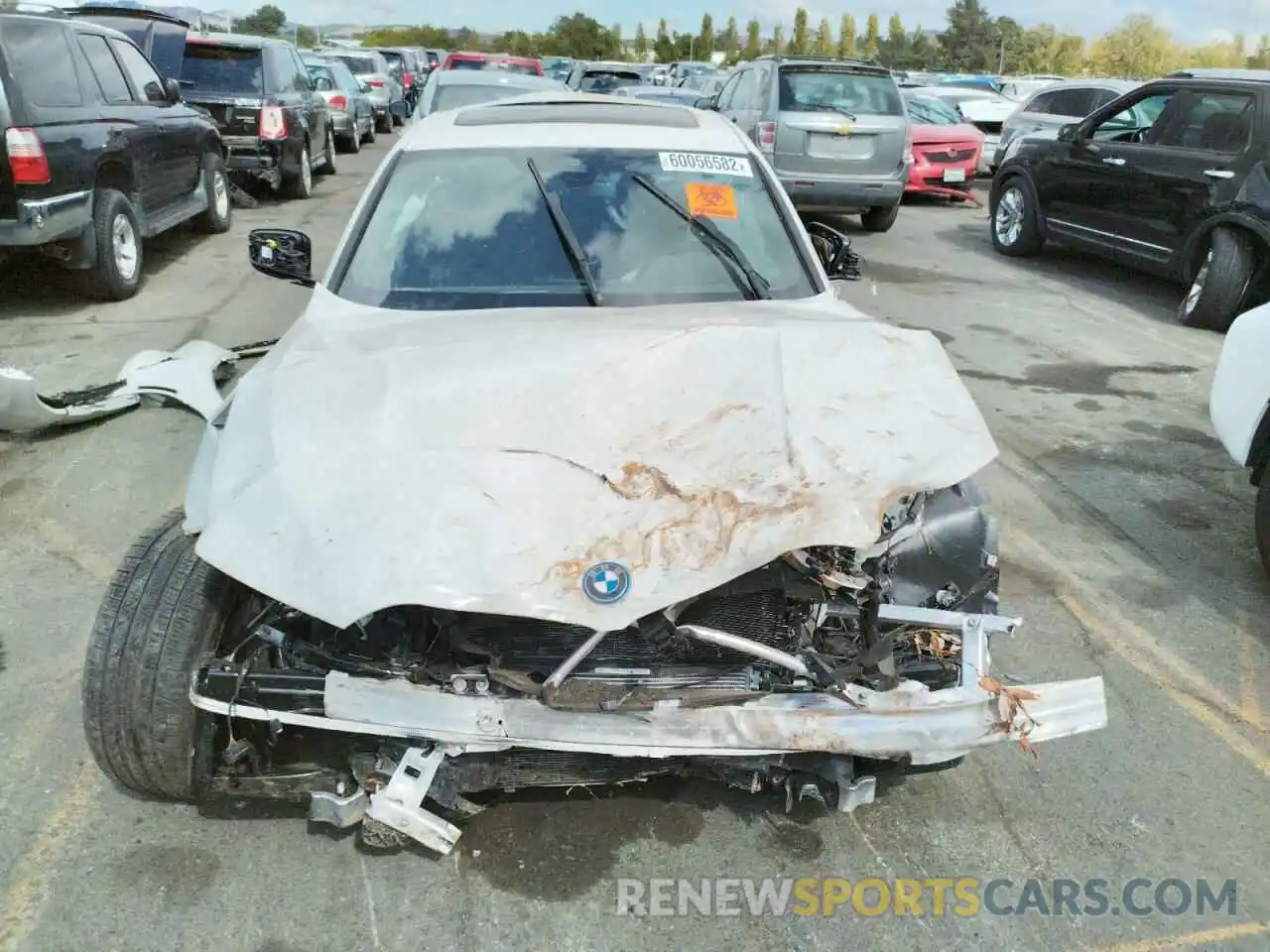 9 Photograph of a damaged car 3MW5P7J06N8C42925 BMW 3 SERIES 2022