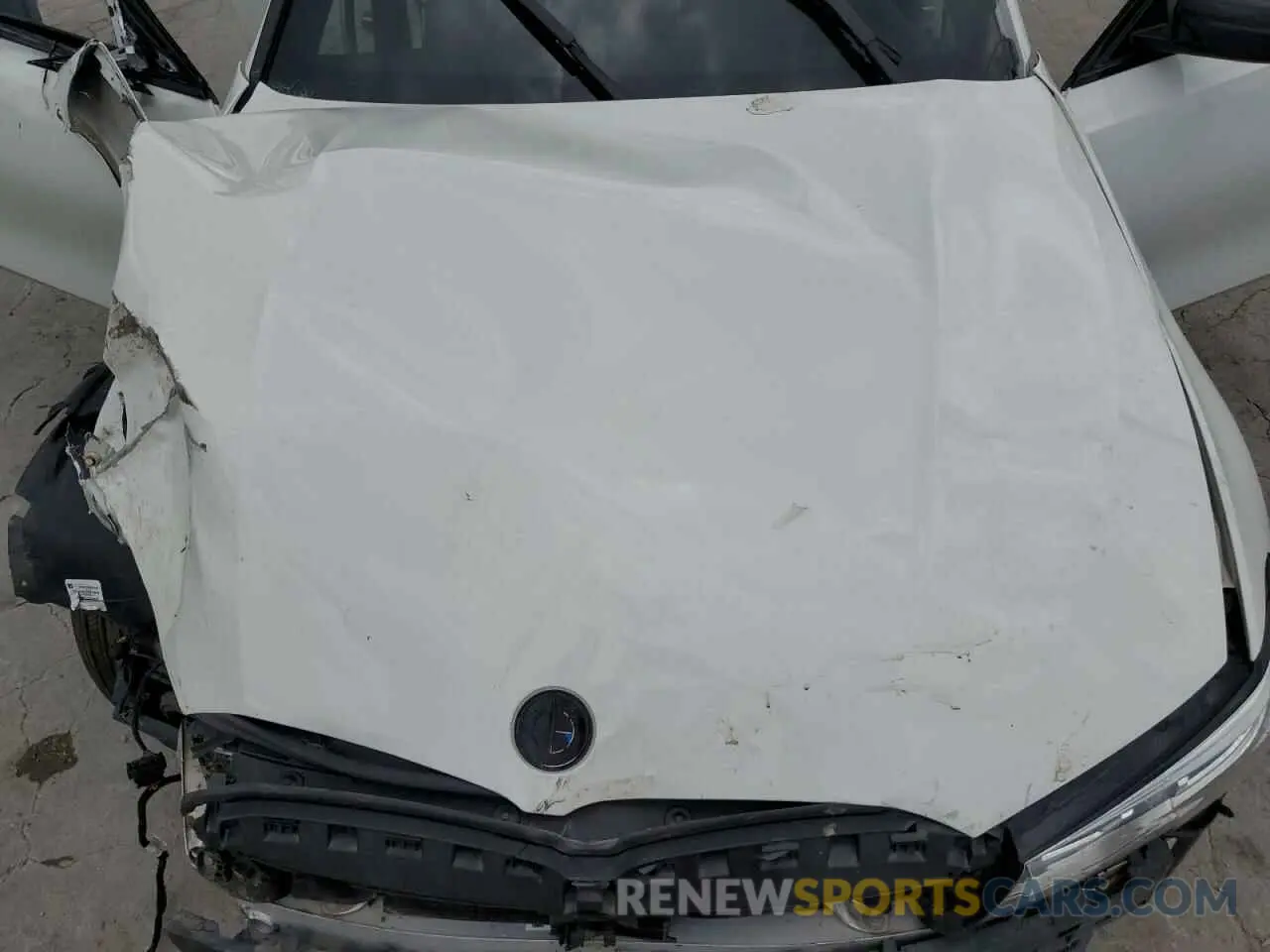 11 Photograph of a damaged car 3MW5P7J07N8C63637 BMW 3 SERIES 2022