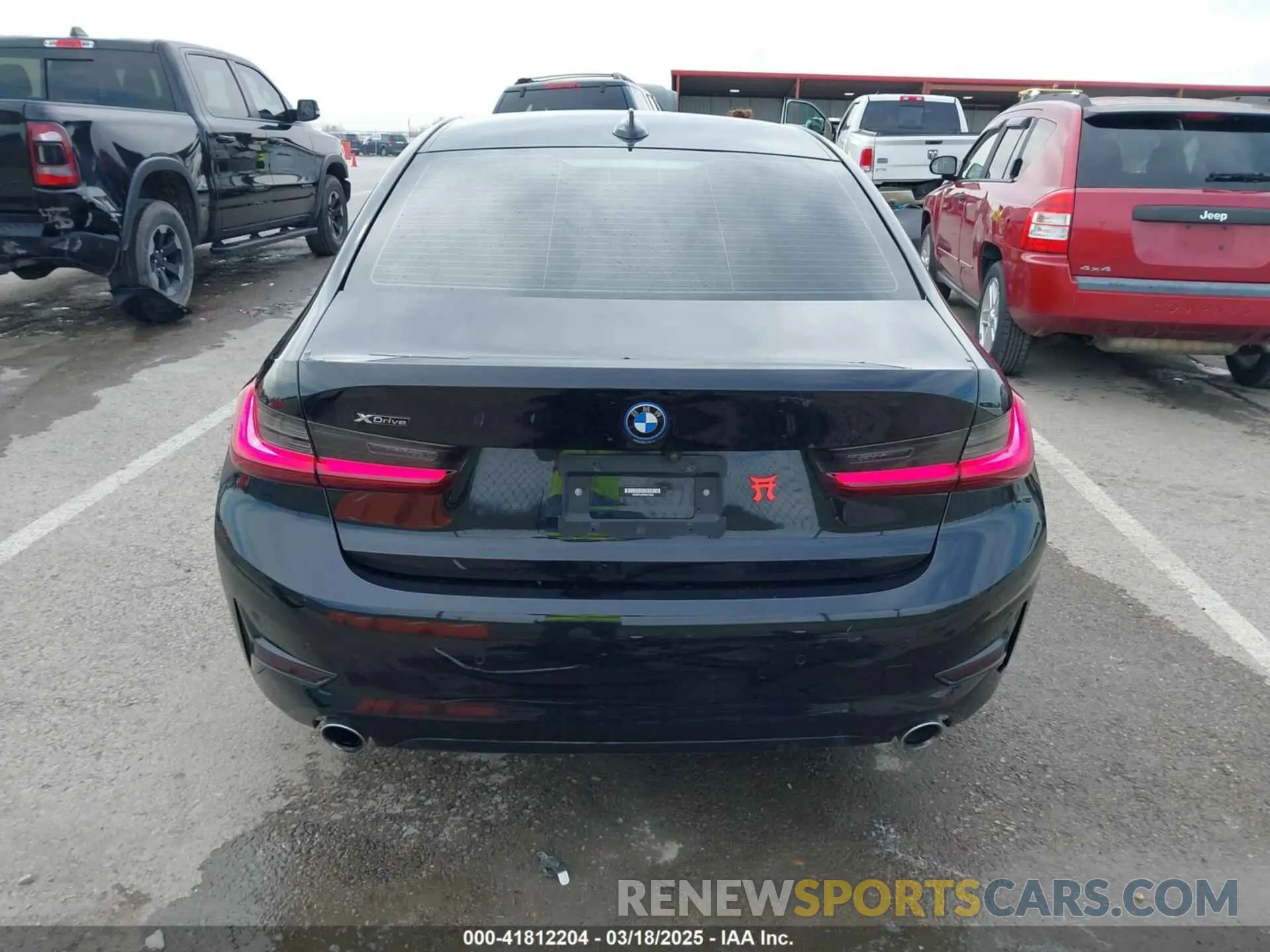 17 Photograph of a damaged car 3MW5P9J05N8C61364 BMW 3 SERIES 2022