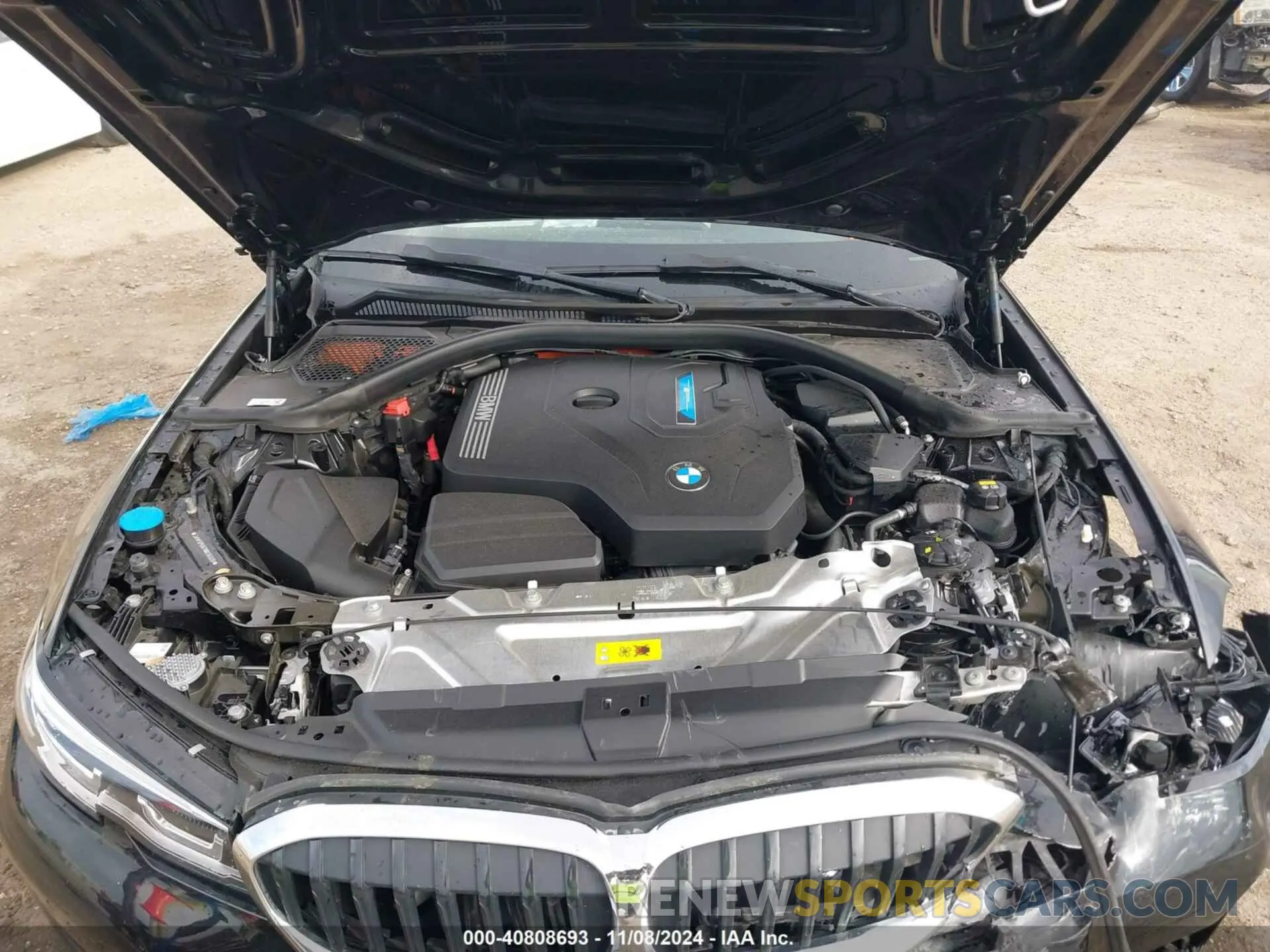 10 Photograph of a damaged car 3MW5P9J07N8C65920 BMW 3 SERIES 2022