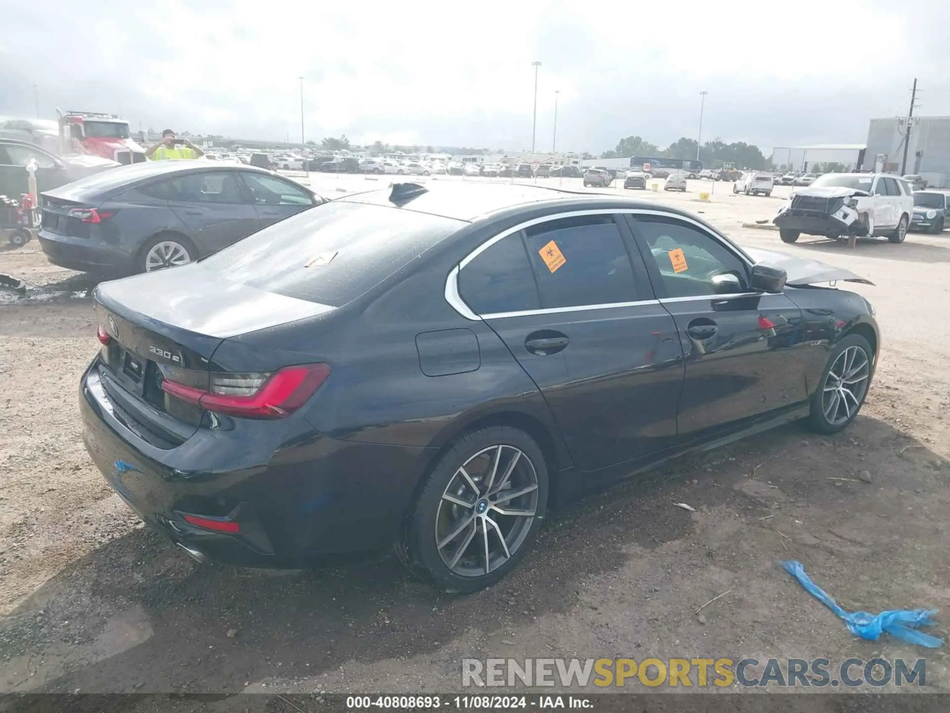 4 Photograph of a damaged car 3MW5P9J07N8C65920 BMW 3 SERIES 2022