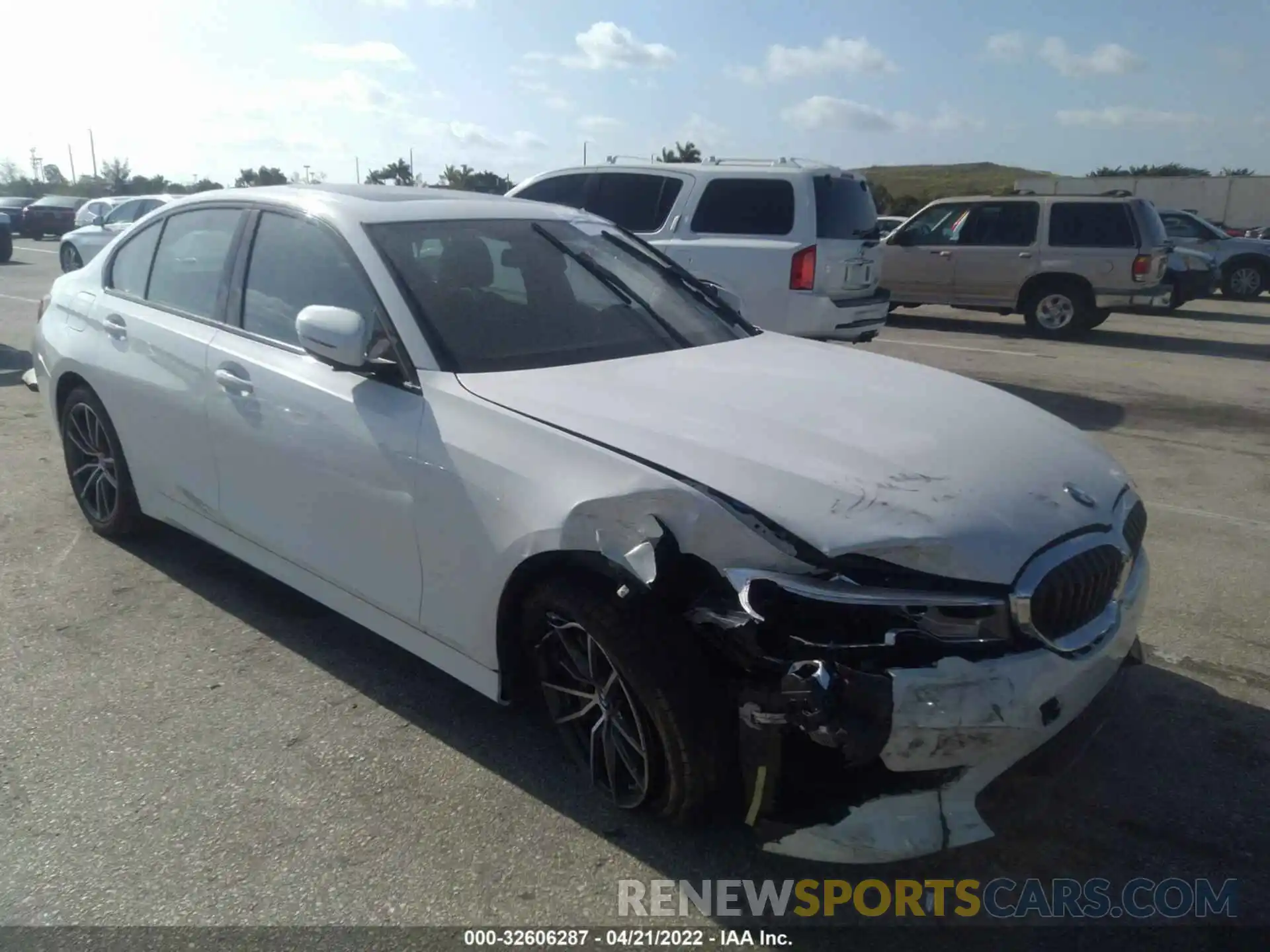 1 Photograph of a damaged car 3MW5R1J01N8C33914 BMW 3 SERIES 2022