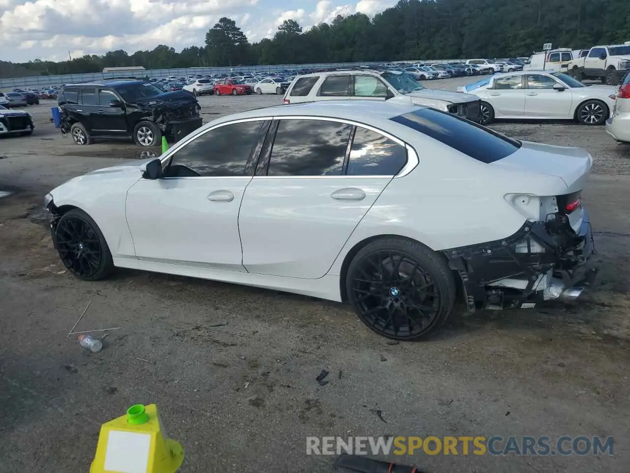 2 Photograph of a damaged car 3MW5R1J03N8C69555 BMW 3 SERIES 2022
