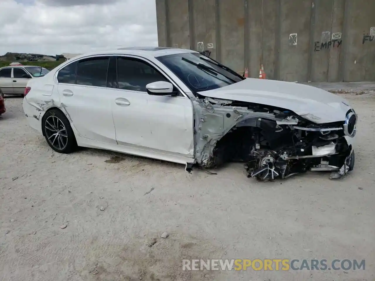 9 Photograph of a damaged car 3MW5R1J04N8C24222 BMW 3 SERIES 2022