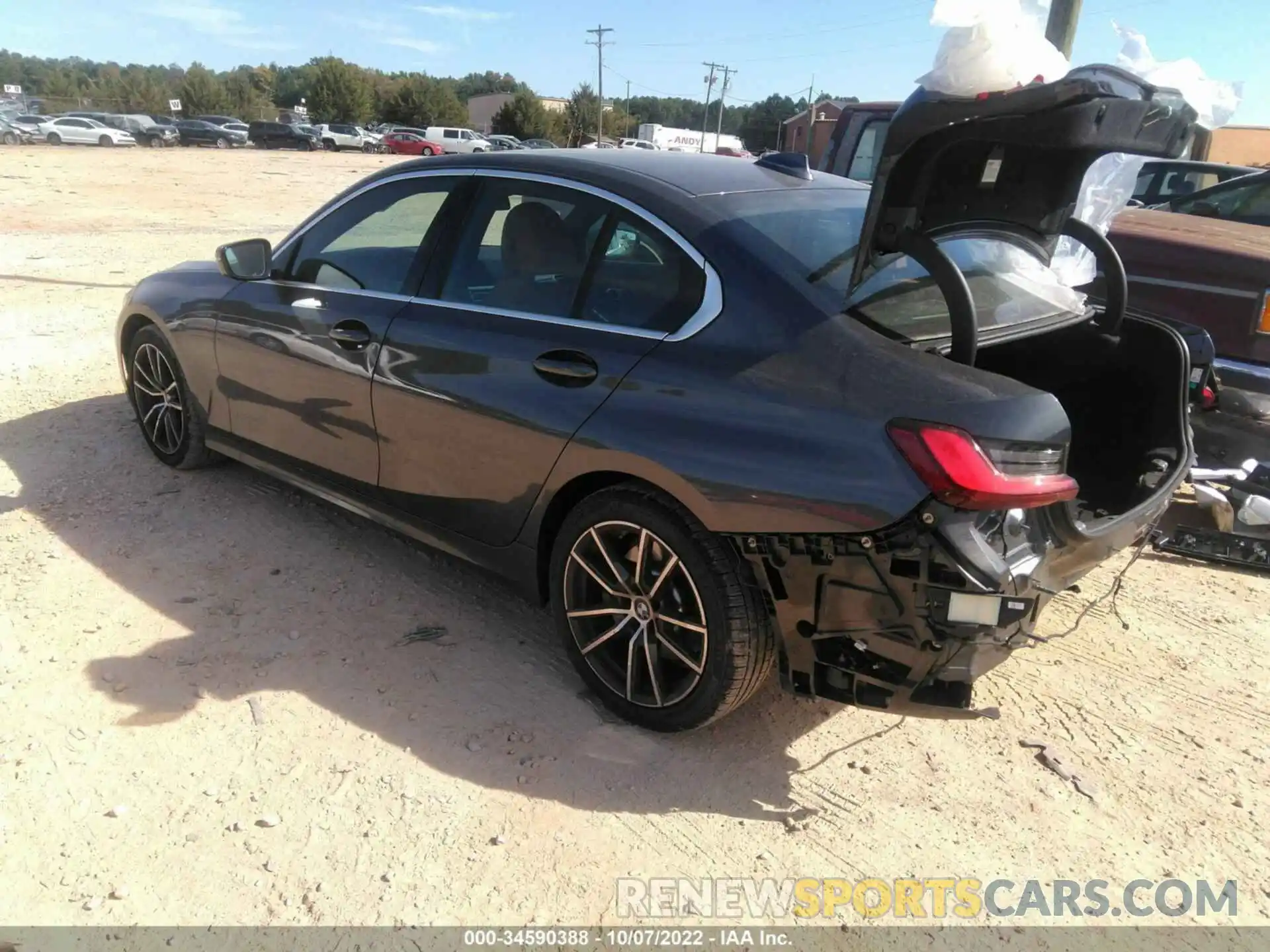 3 Photograph of a damaged car 3MW5R1J05N8C23869 BMW 3 SERIES 2022