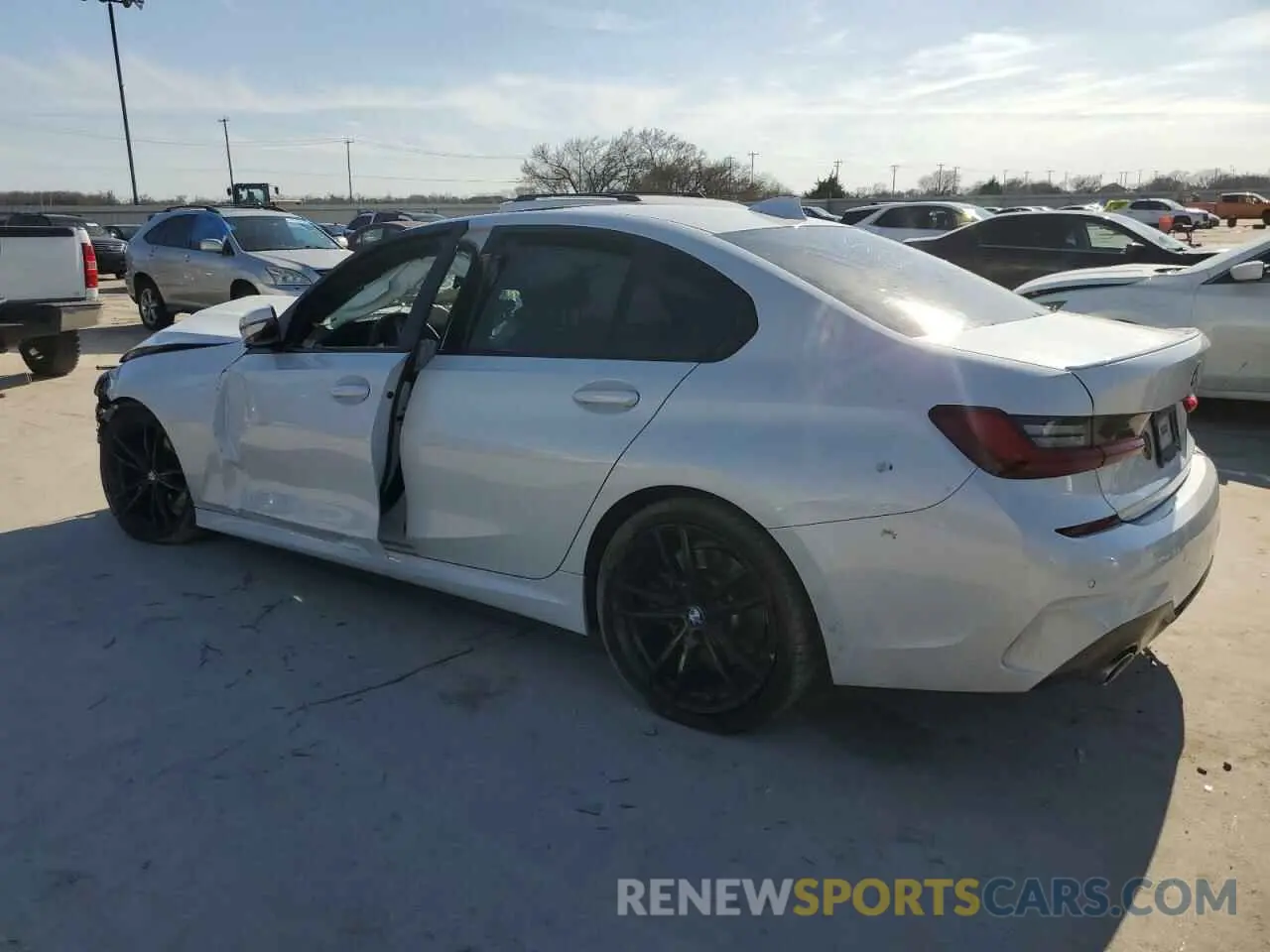 2 Photograph of a damaged car 3MW5R1J06N8C23668 BMW 3 SERIES 2022