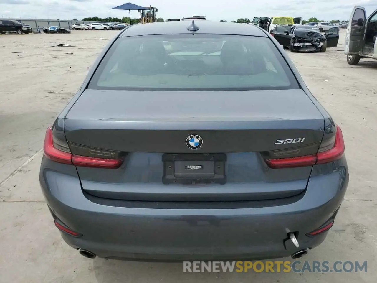 6 Photograph of a damaged car 3MW5R1J06N8C48697 BMW 3 SERIES 2022