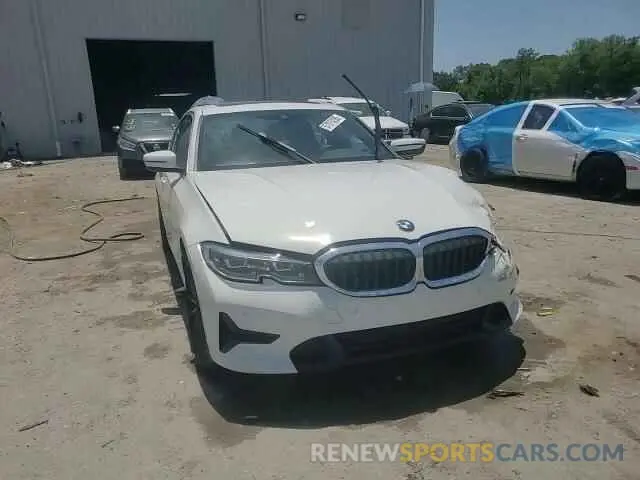 13 Photograph of a damaged car 3MW5R1J06N8C53916 BMW 3 SERIES 2022