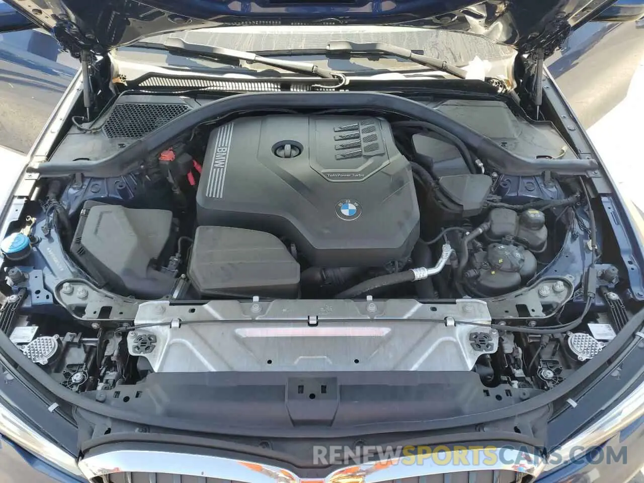 11 Photograph of a damaged car 3MW5R1J06N8C64186 BMW 3 SERIES 2022