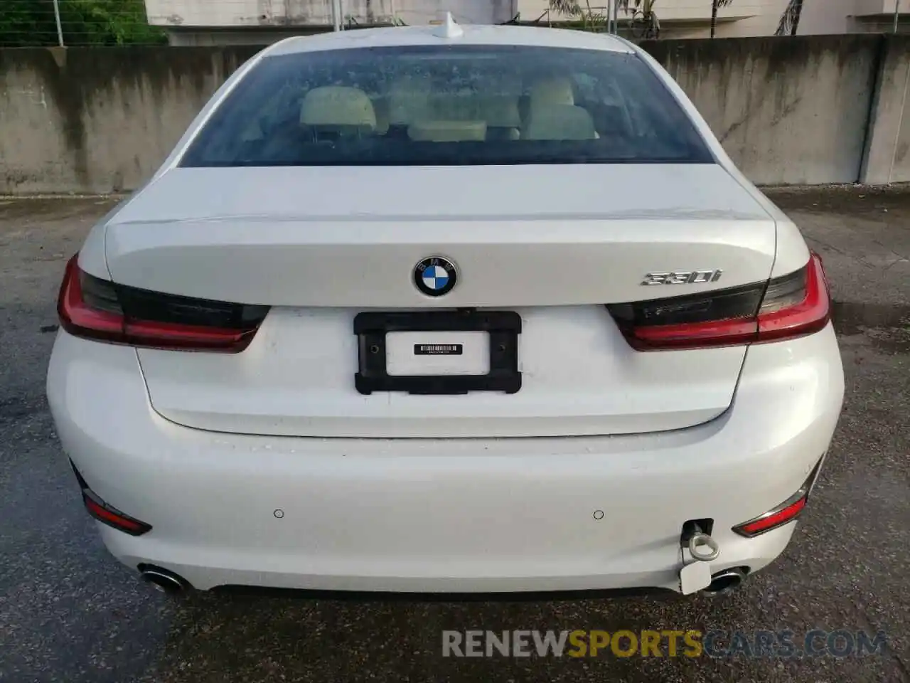 6 Photograph of a damaged car 3MW5R1J07N8C22576 BMW 3 SERIES 2022