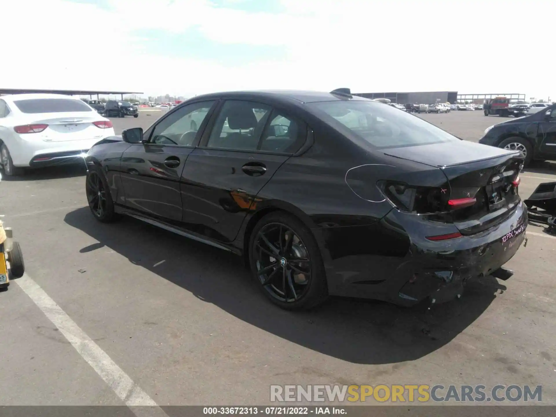 3 Photograph of a damaged car 3MW5R1J07N8C44660 BMW 3 SERIES 2022