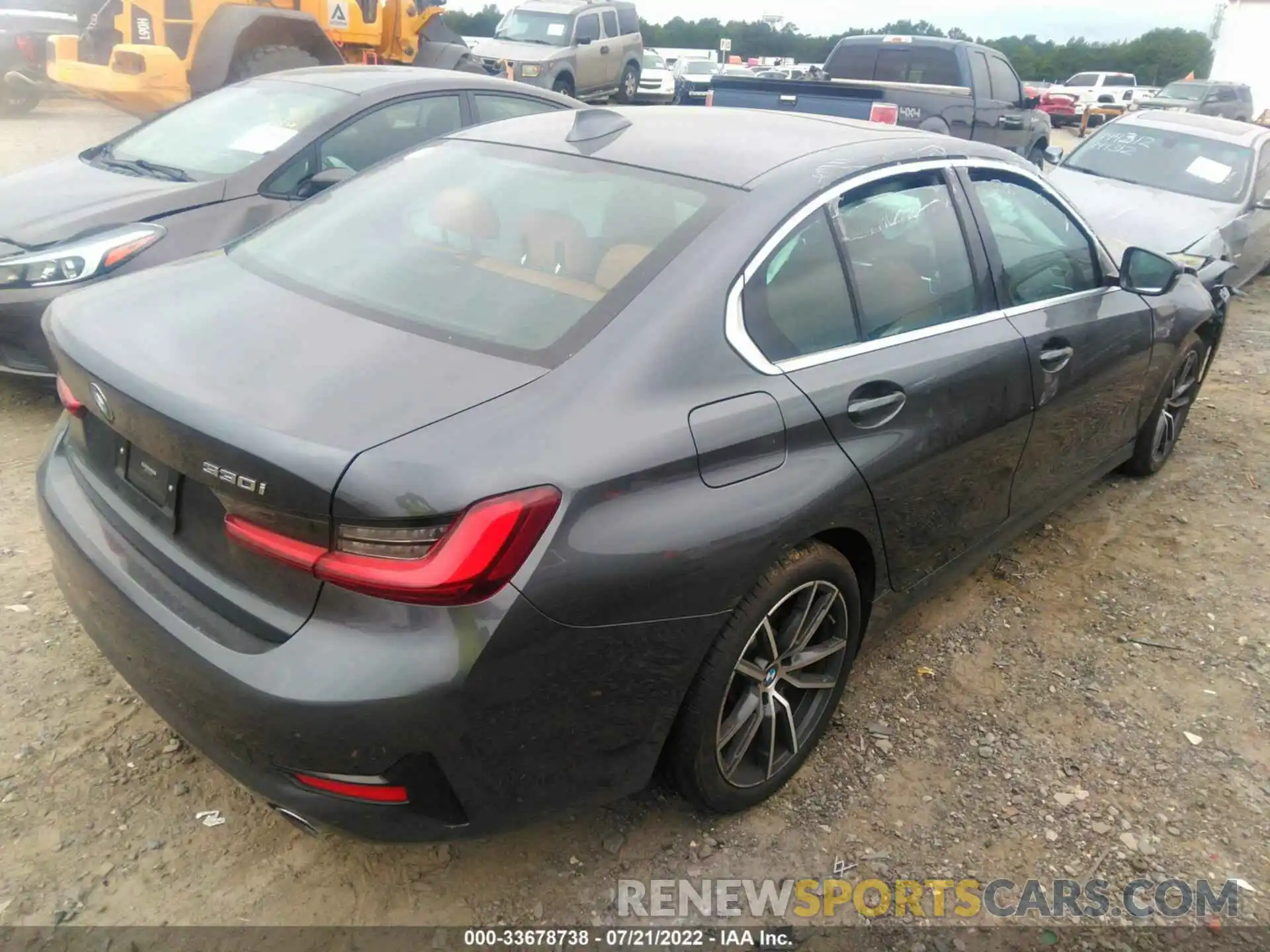 4 Photograph of a damaged car 3MW5R1J08N8C24787 BMW 3 SERIES 2022