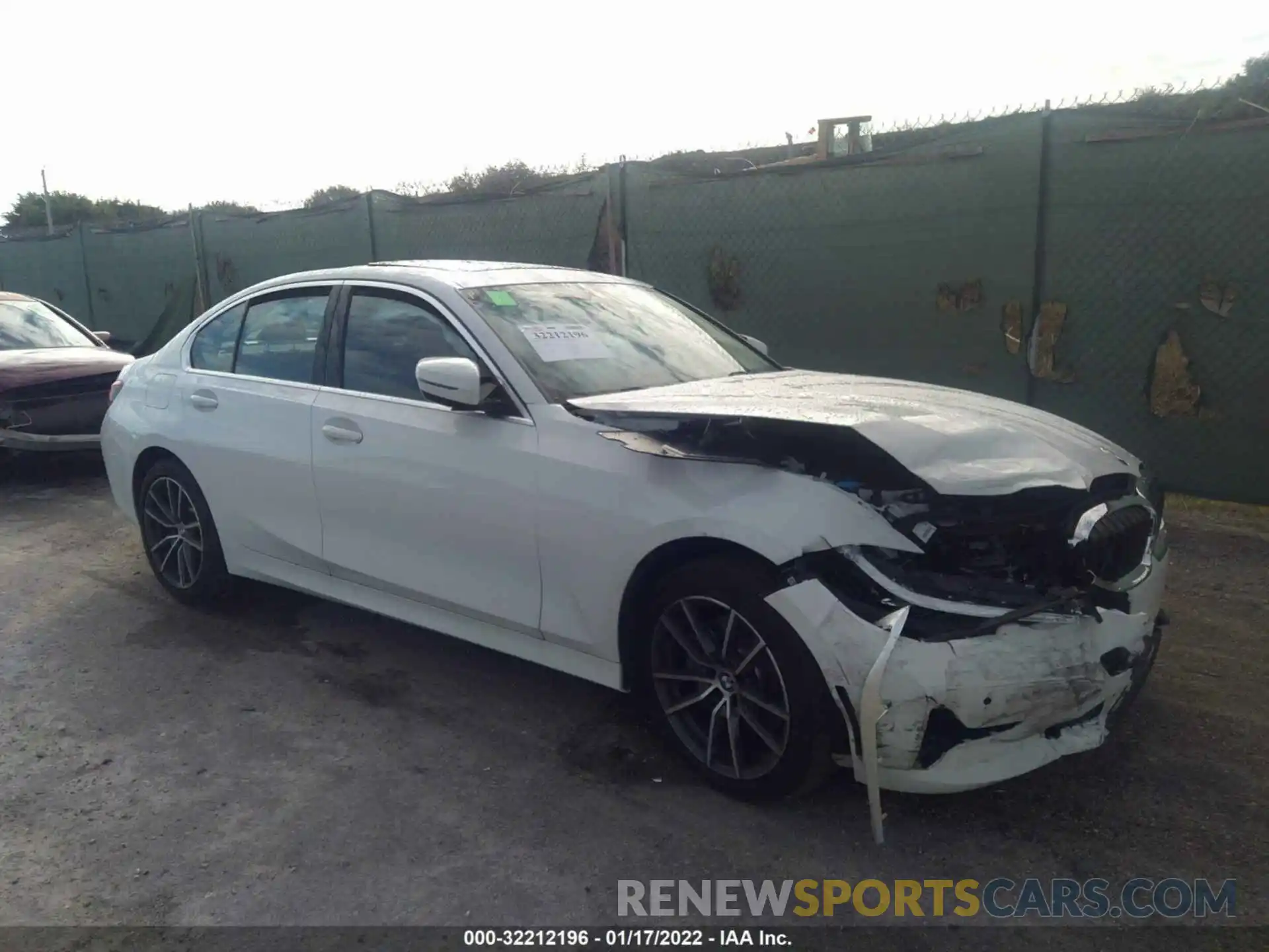 1 Photograph of a damaged car 3MW5R1J08N8C41945 BMW 3 SERIES 2022