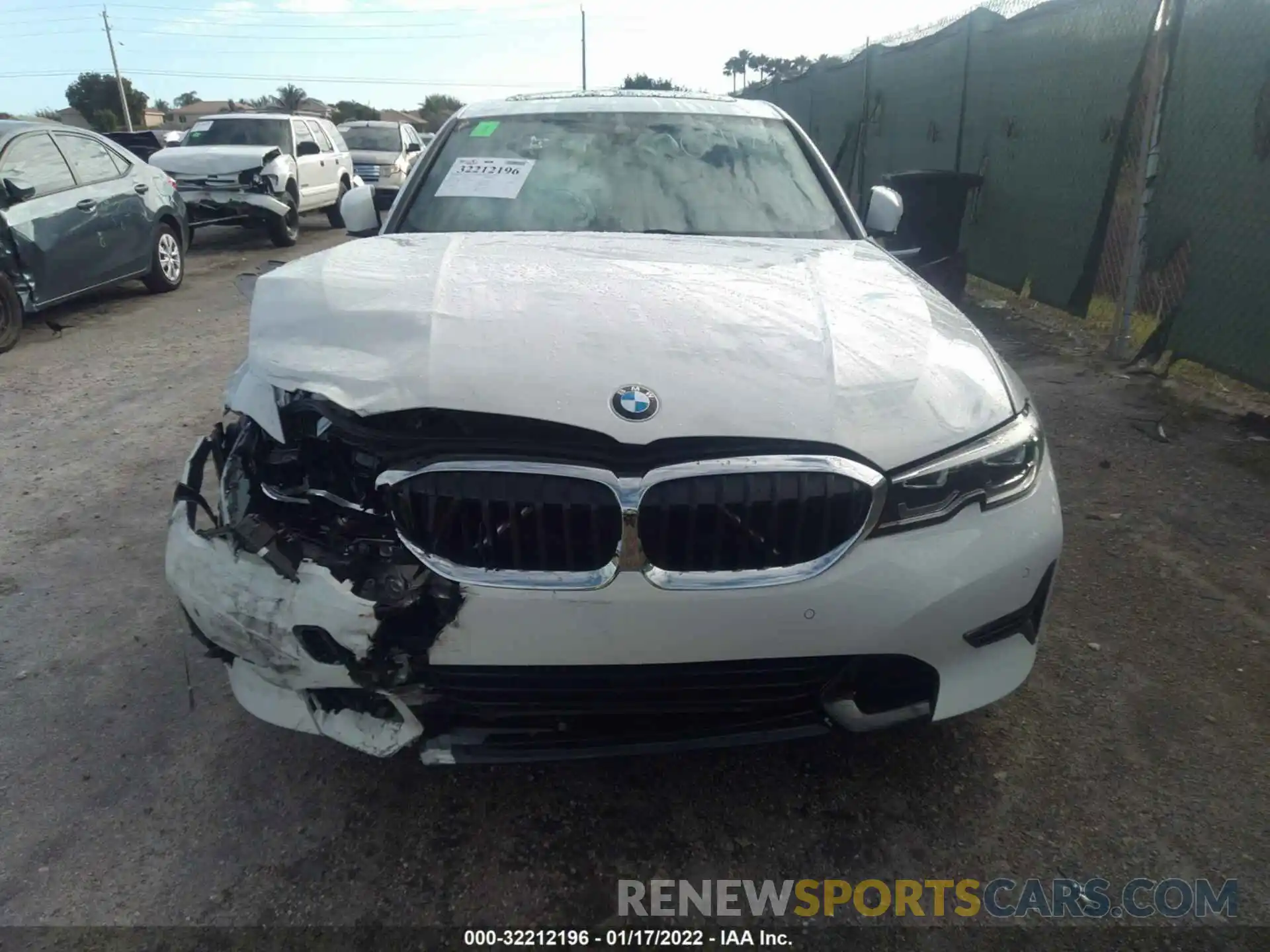 6 Photograph of a damaged car 3MW5R1J08N8C41945 BMW 3 SERIES 2022