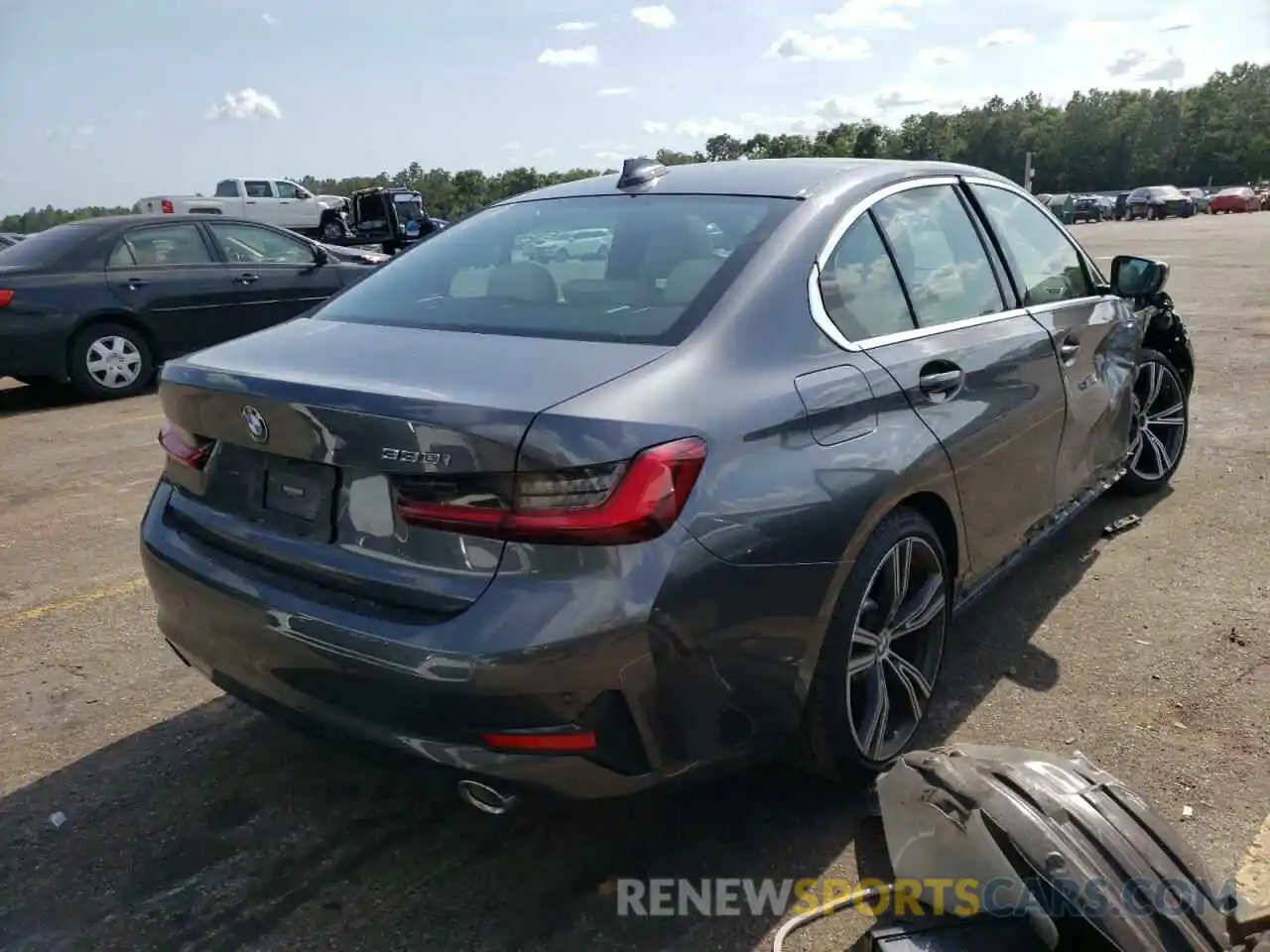 4 Photograph of a damaged car 3MW5R1J09N8C25527 BMW 3 SERIES 2022