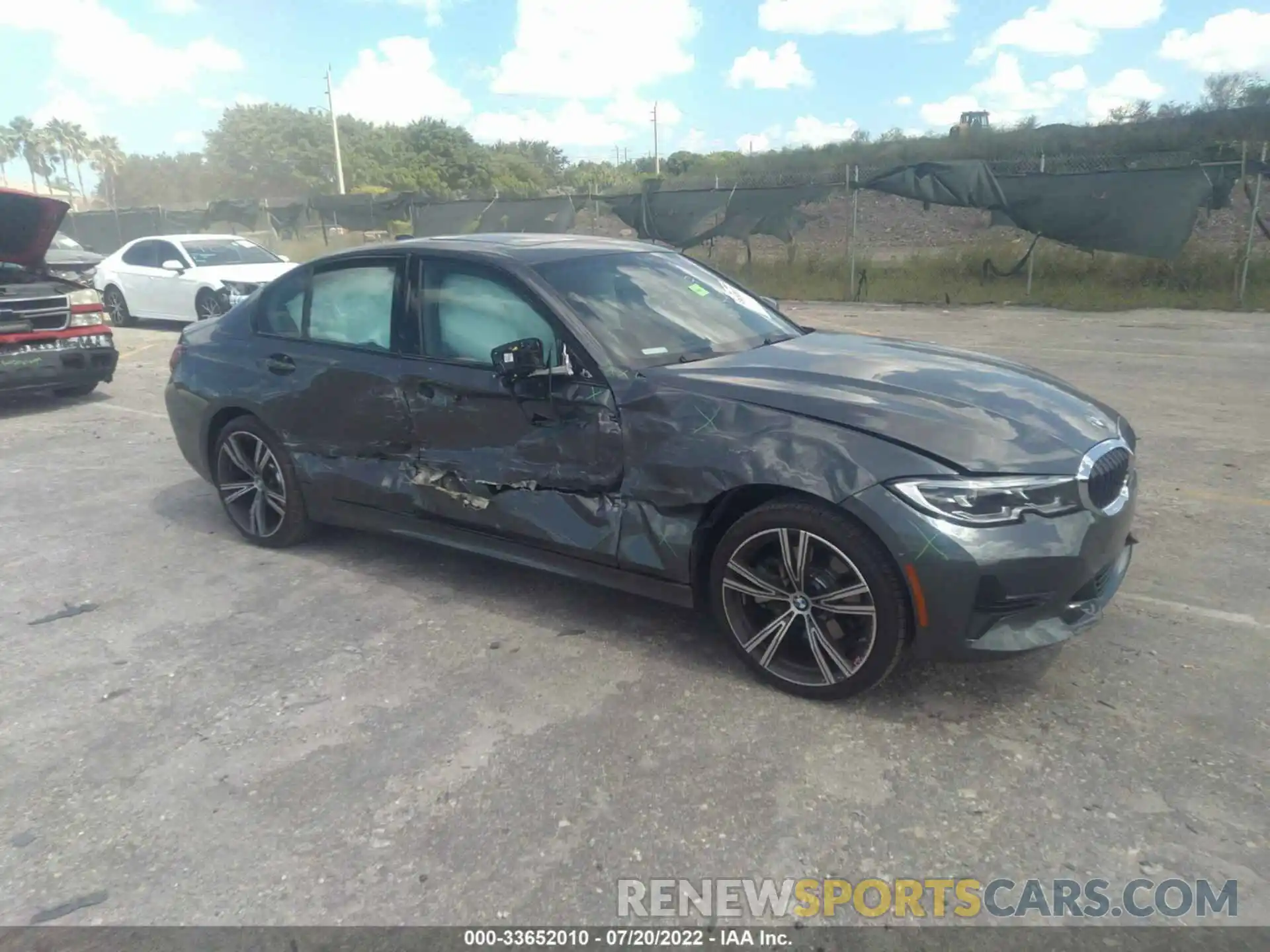 1 Photograph of a damaged car 3MW5R1J09N8C34776 BMW 3 SERIES 2022